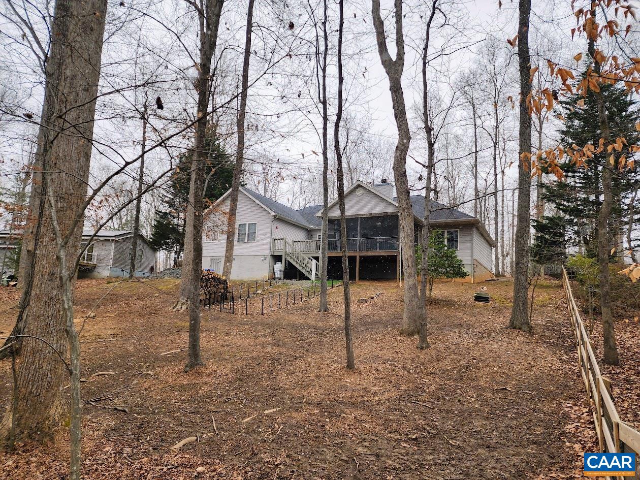 LAKE MONTICELLO - Residential