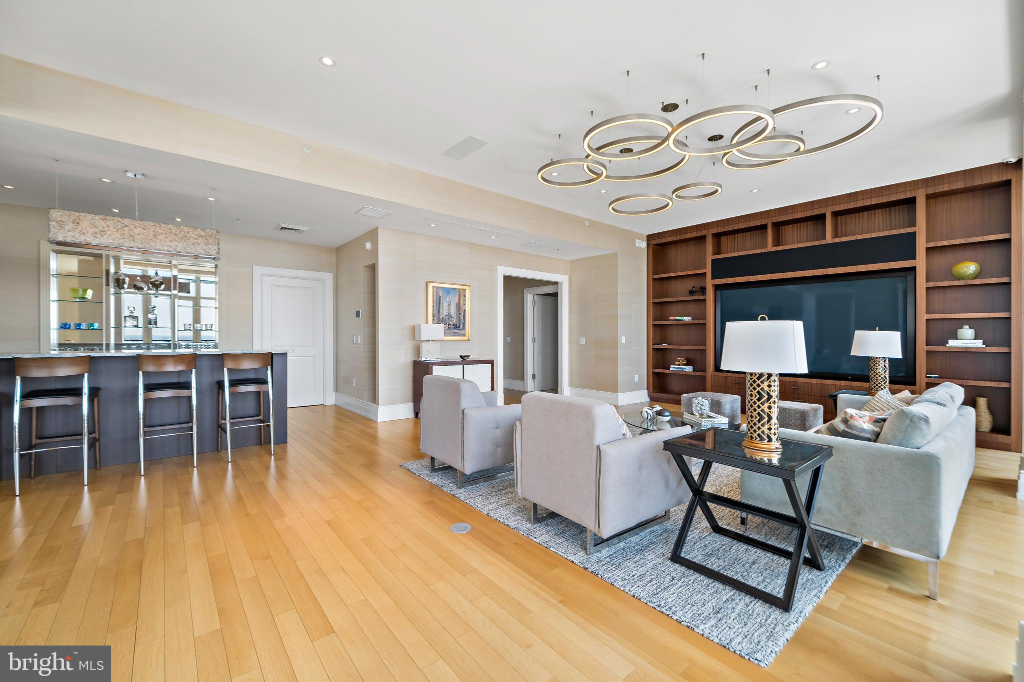 RITTENHOUSE SQUARE - Residential