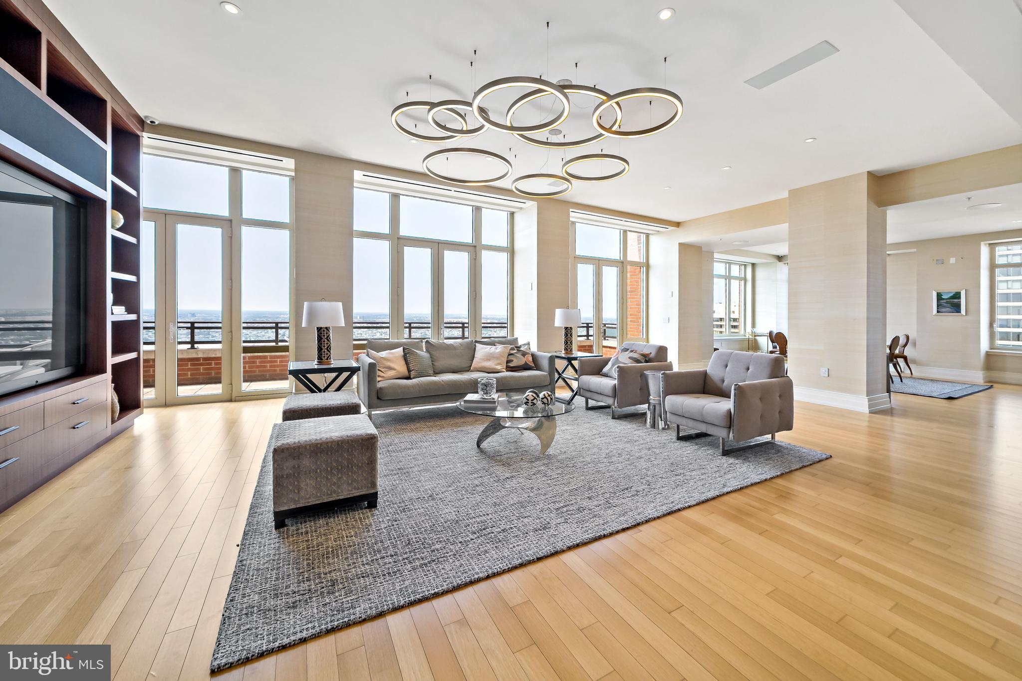 RITTENHOUSE SQUARE - Residential