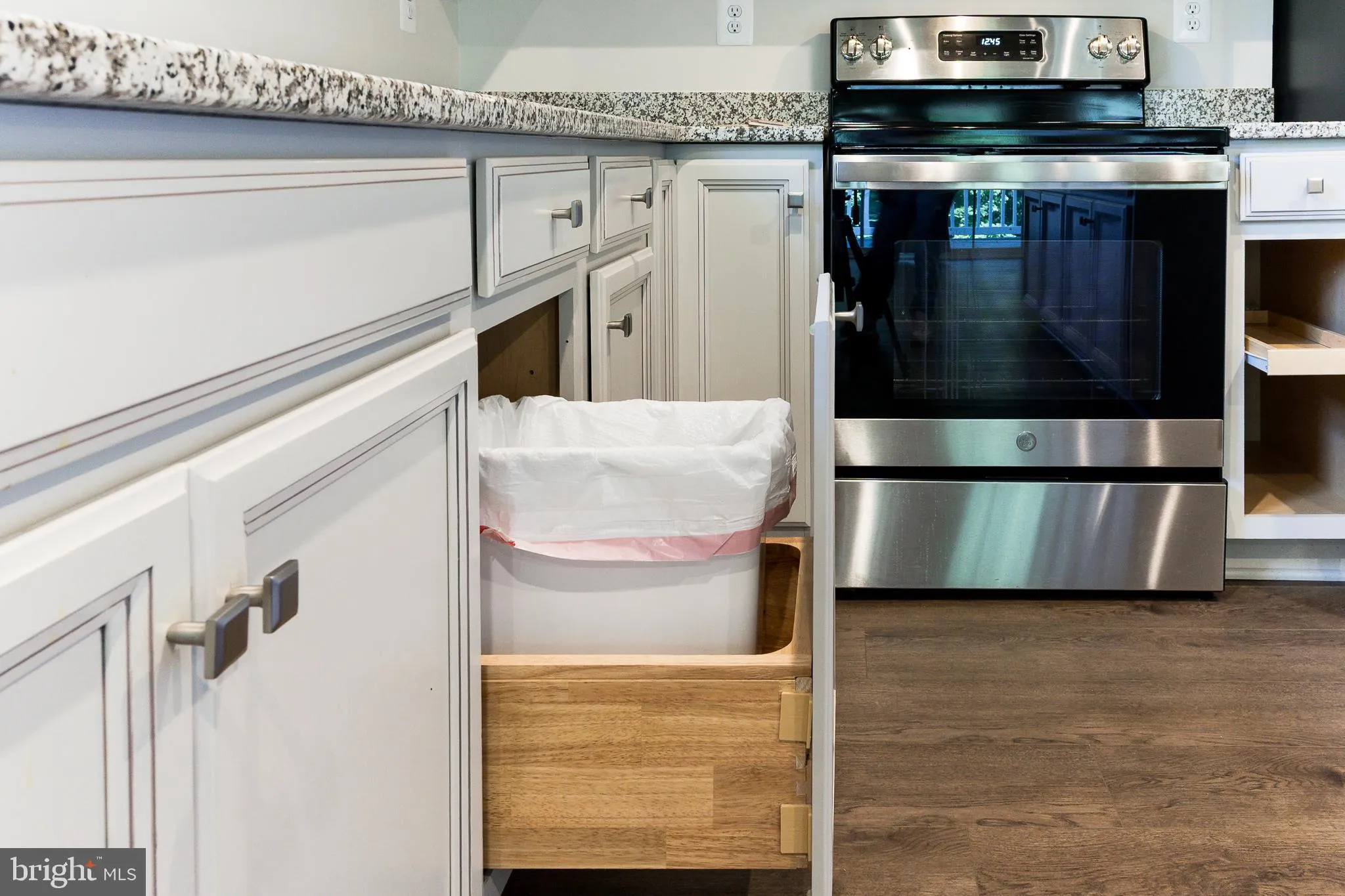 Inwood, West Virginia 25428, United States, 3 Bedrooms Bedrooms, ,2 BathroomsBathrooms,Residential,Active,194575