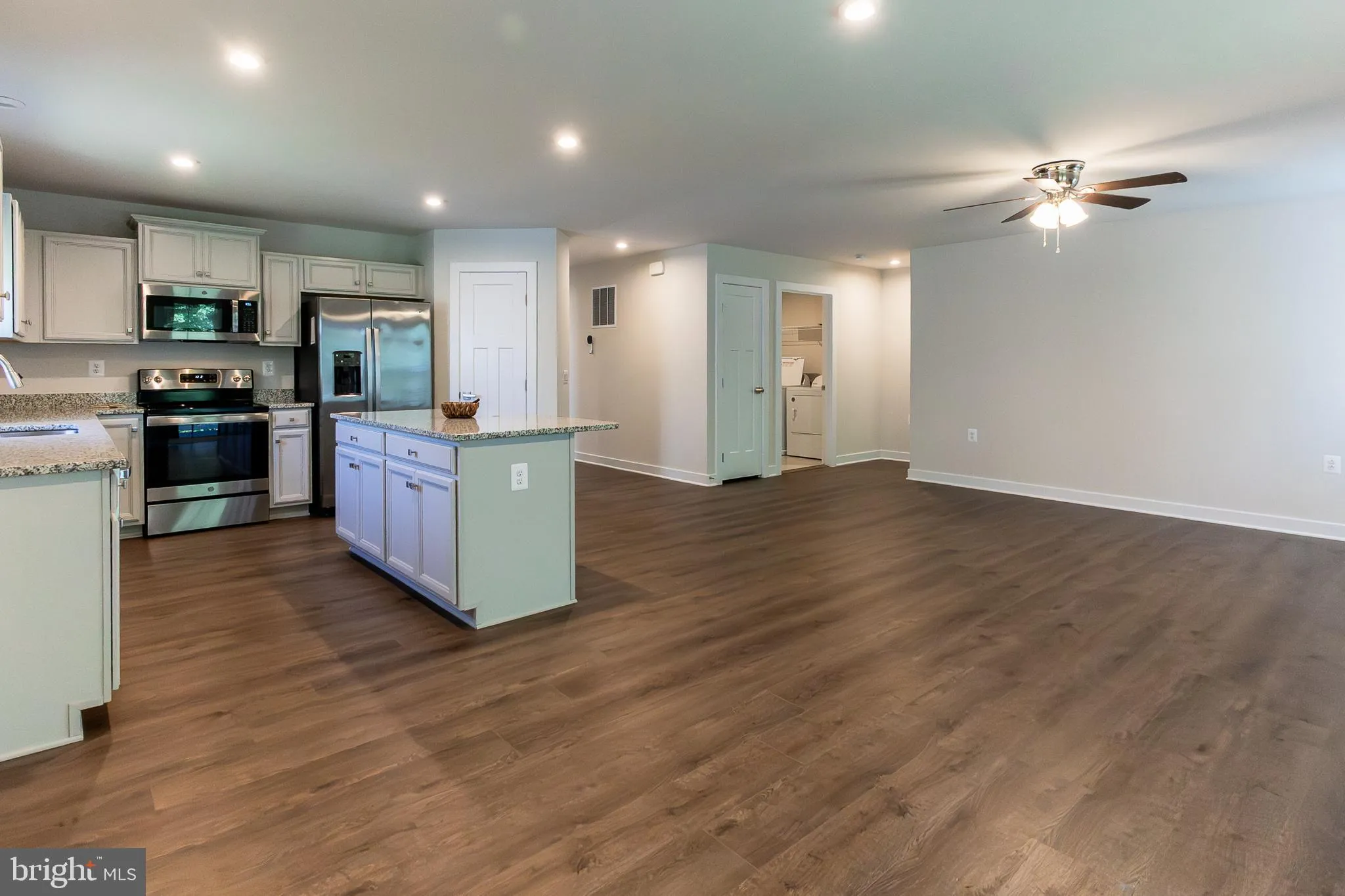 Inwood, West Virginia 25428, United States, 3 Bedrooms Bedrooms, ,2 BathroomsBathrooms,Residential,Active,194575