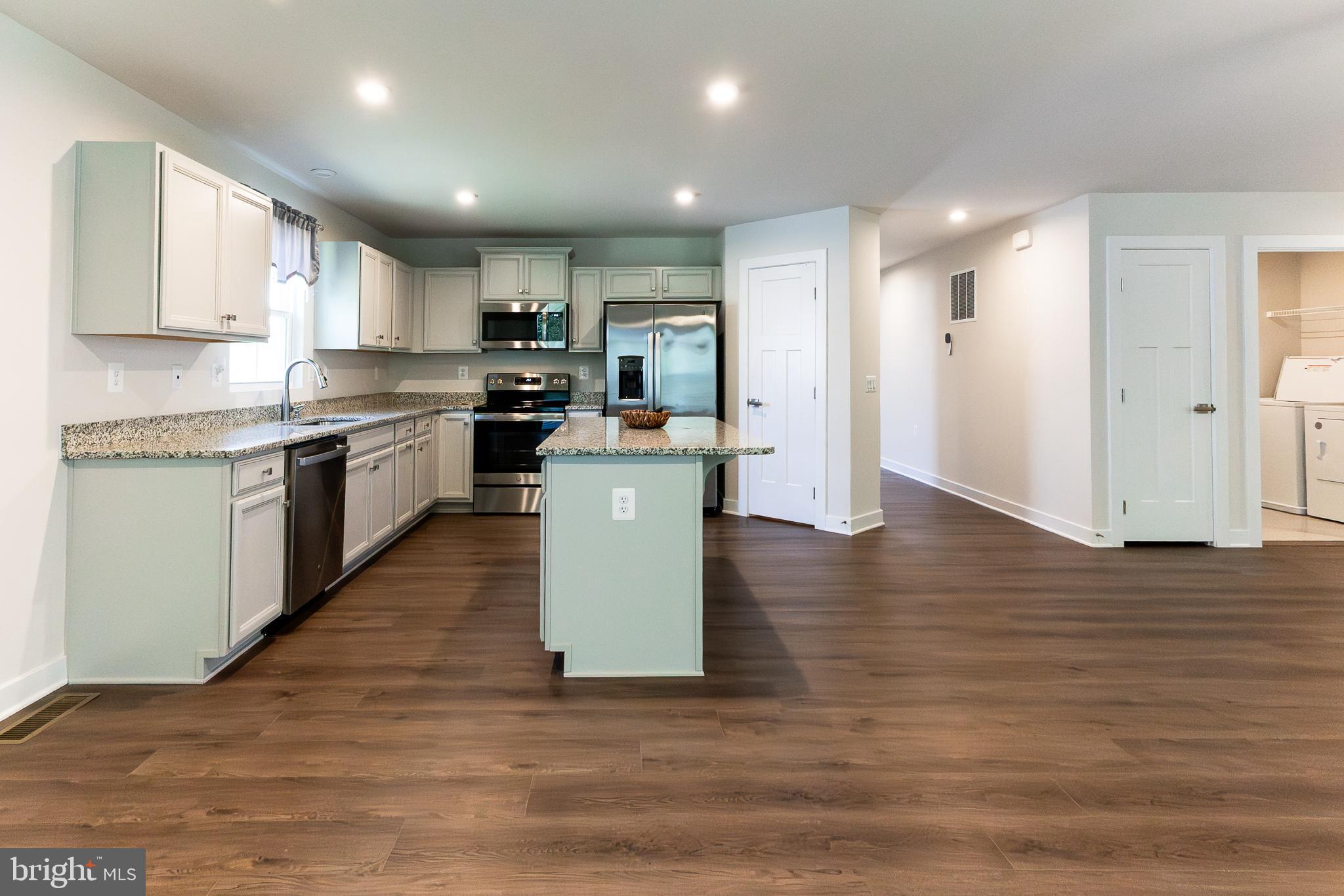 SOUTH BROOK - Residential