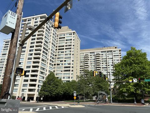 Photo of 5500 Friendship Boulevard #2020N, Chevy Chase, MD 20815 (MLS # MDMC2130378)