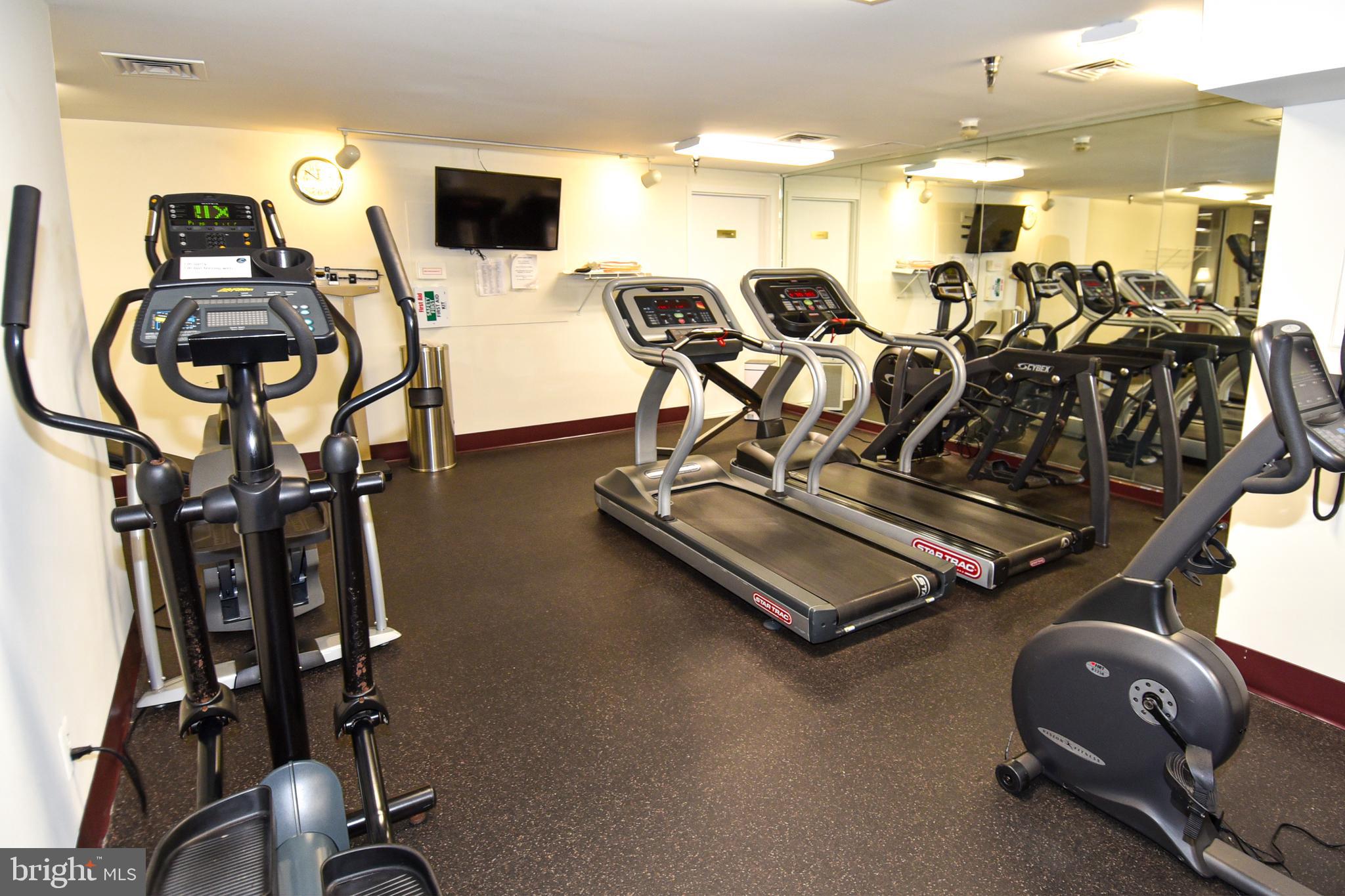 WHITLEY PARK CONDOMINIUM - Residential Lease