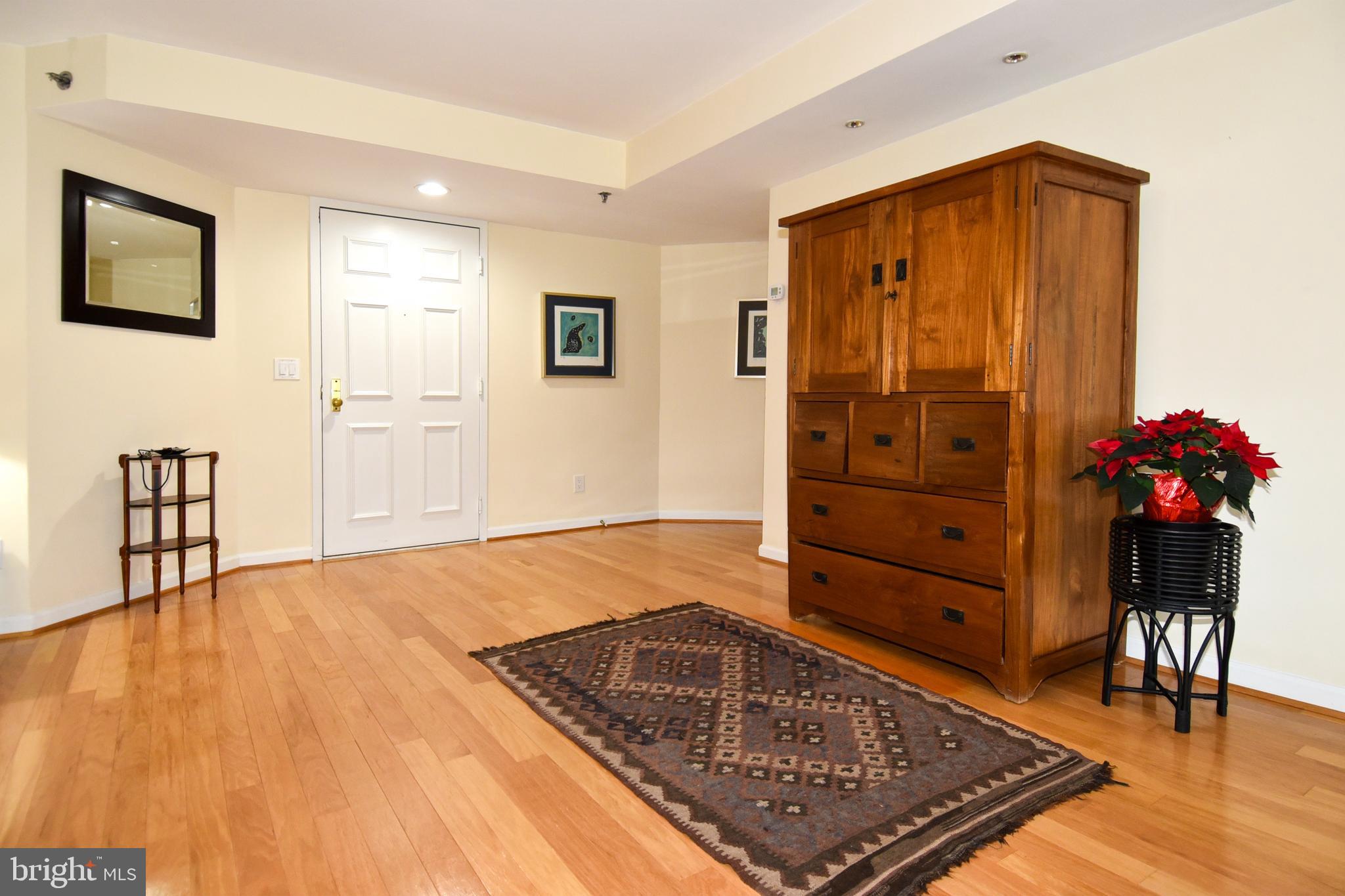 WHITLEY PARK CONDOMINIUM - Residential Lease