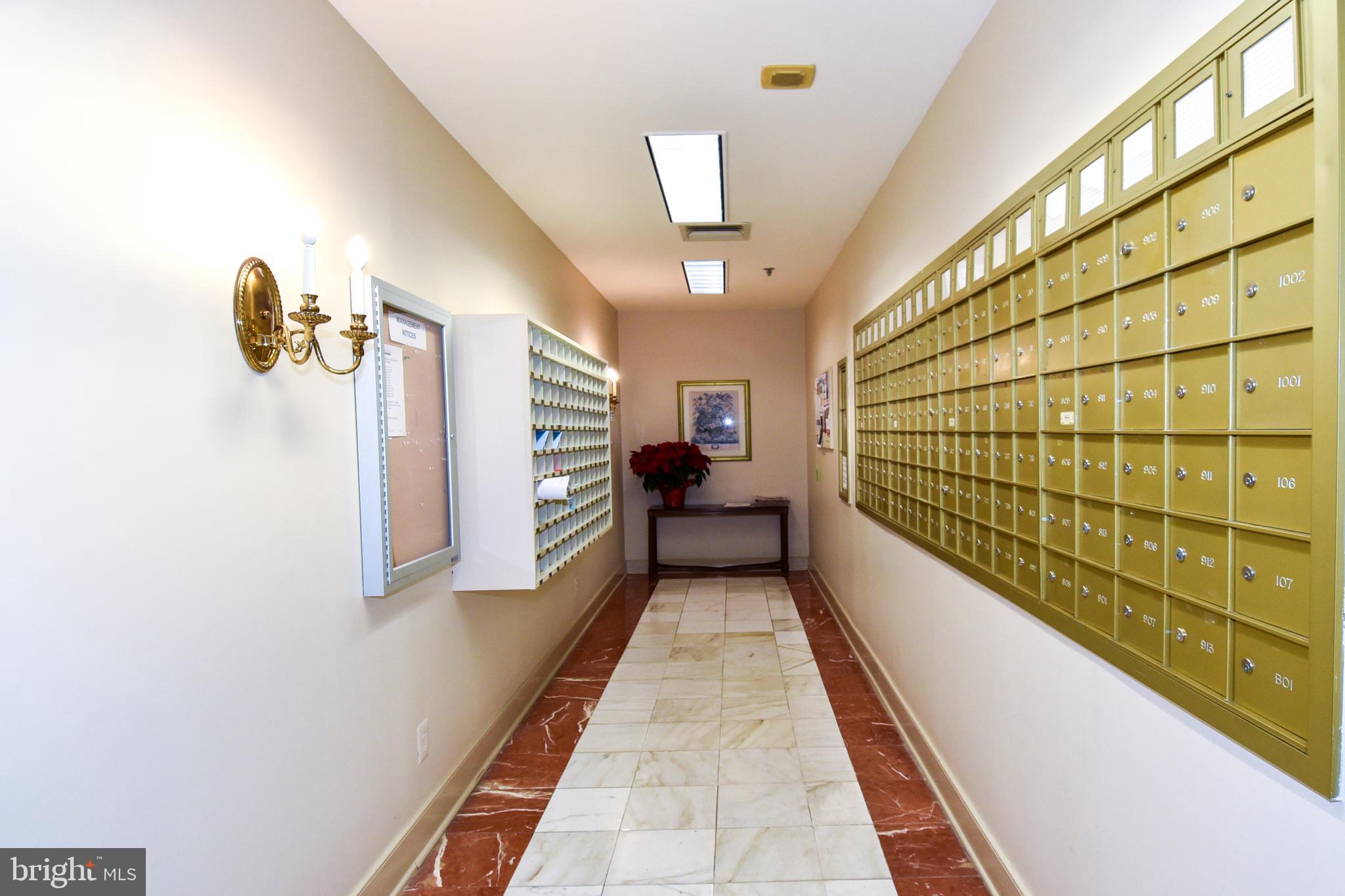 WHITLEY PARK CONDOMINIUM - Residential Lease