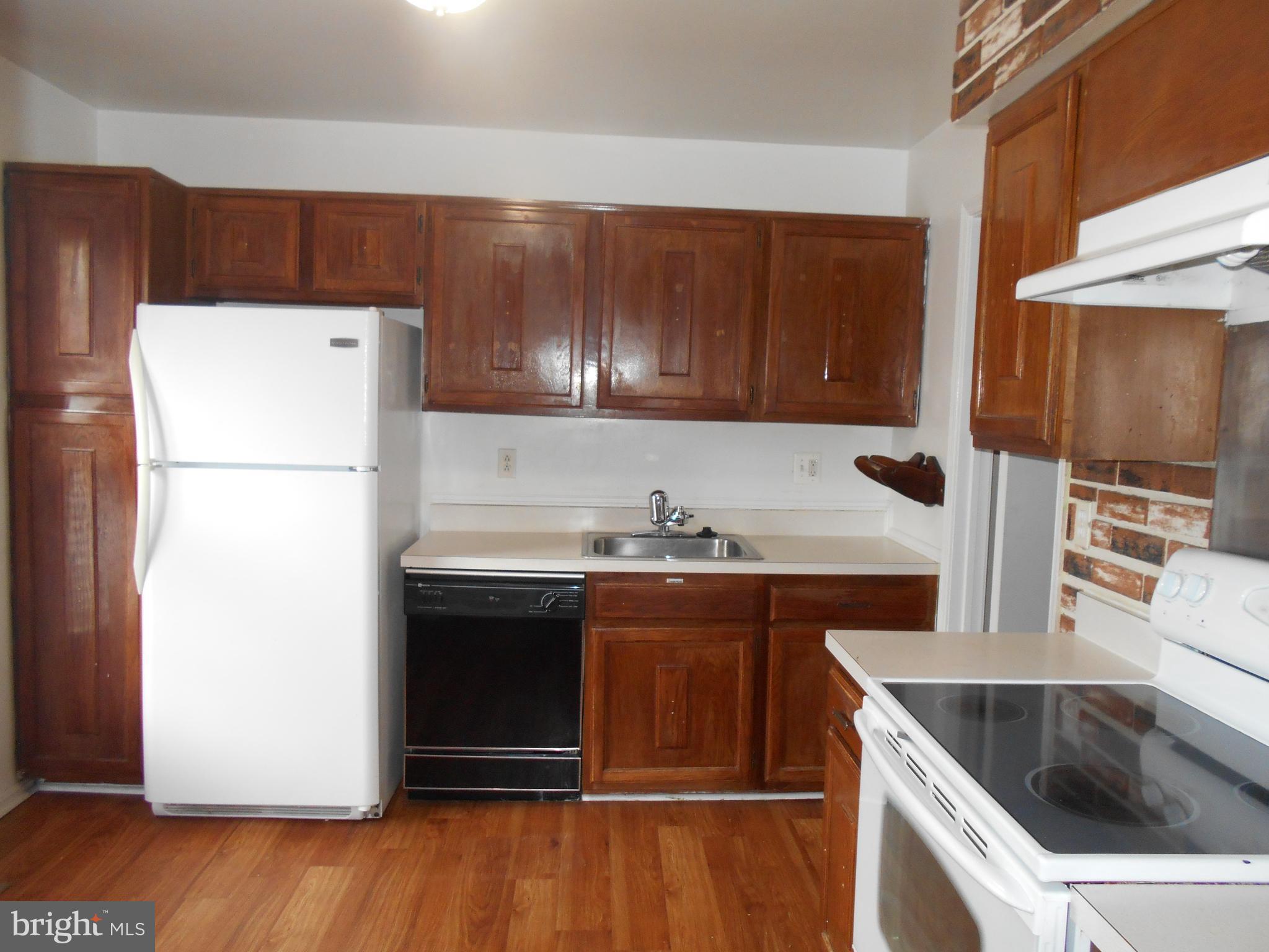 BELLE AMI CONDO-PHASE 1> - Residential Lease