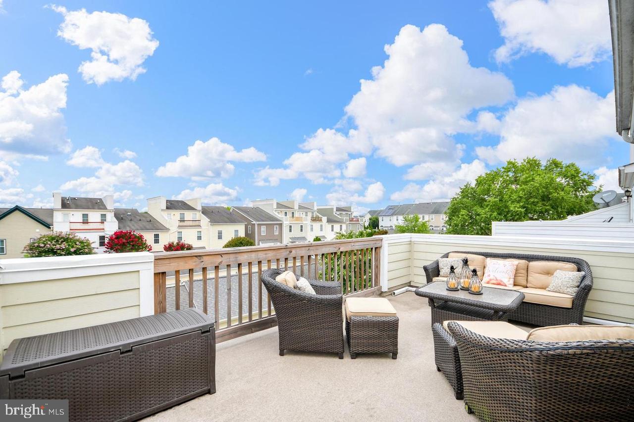 VILLAGES OF URBANA - Residential Lease