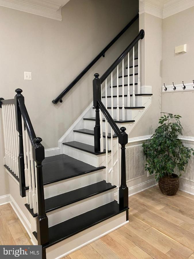 VILLAGES OF URBANA - Residential Lease