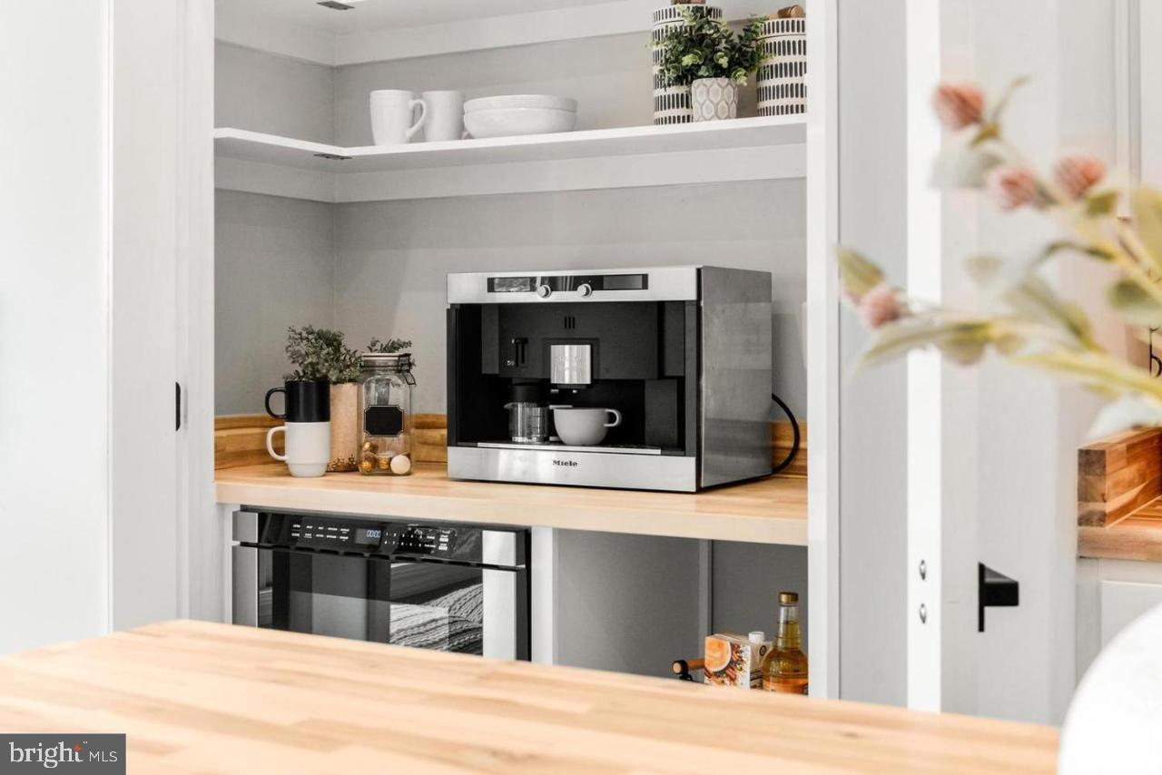 VILLAGES OF URBANA - Residential Lease