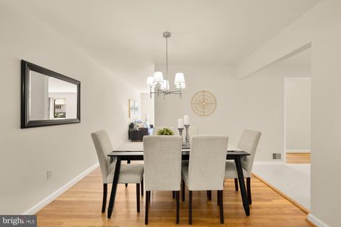 Tiny photo for 5101 Brentford Drive, NORTH BETHESDA, MD 20852 (MLS # MDMC2227288)