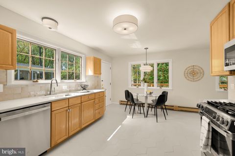 Tiny photo for 5101 Brentford Drive, NORTH BETHESDA, MD 20852 (MLS # MDMC2227288)