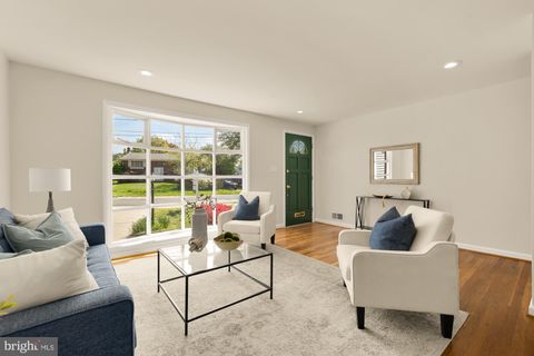 Tiny photo for 5101 Brentford Drive, NORTH BETHESDA, MD 20852 (MLS # MDMC2227288)