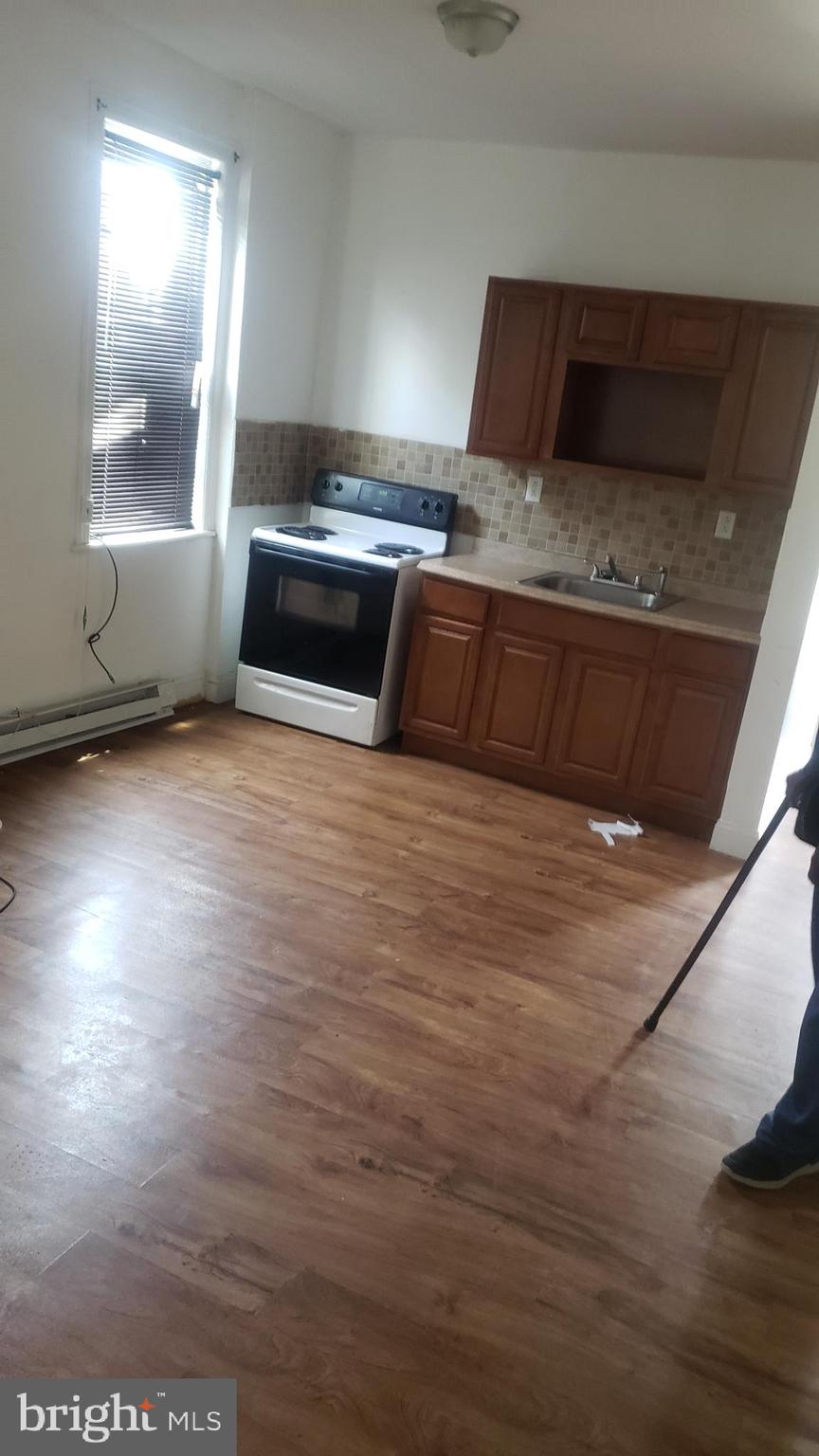 WEST PHILADELPHIA - Residential Income