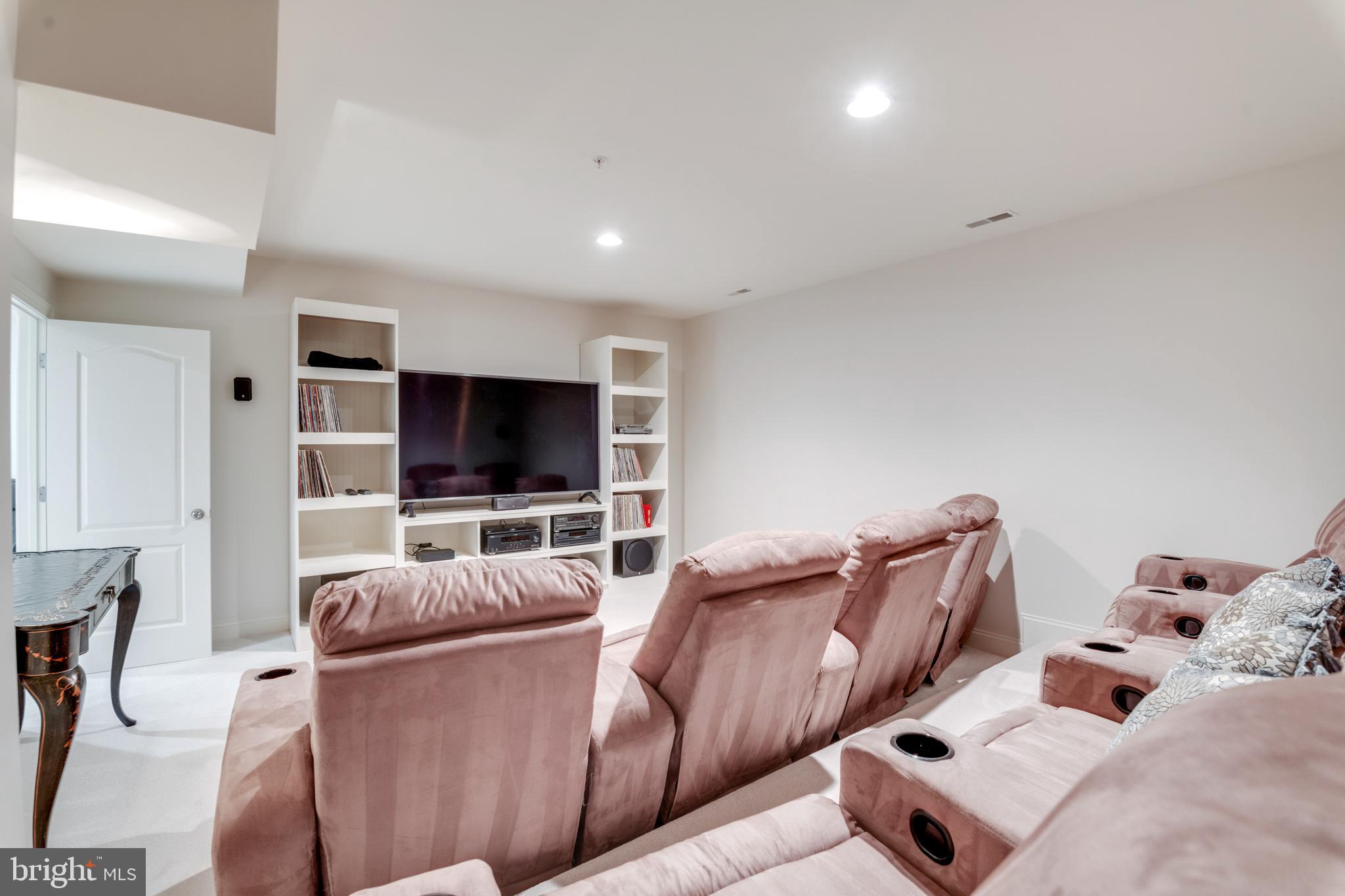 HOLDEN HILLS - Residential