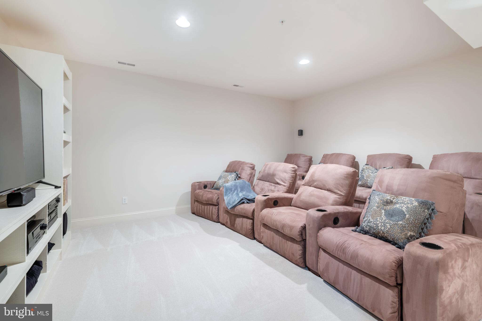 HOLDEN HILLS - Residential