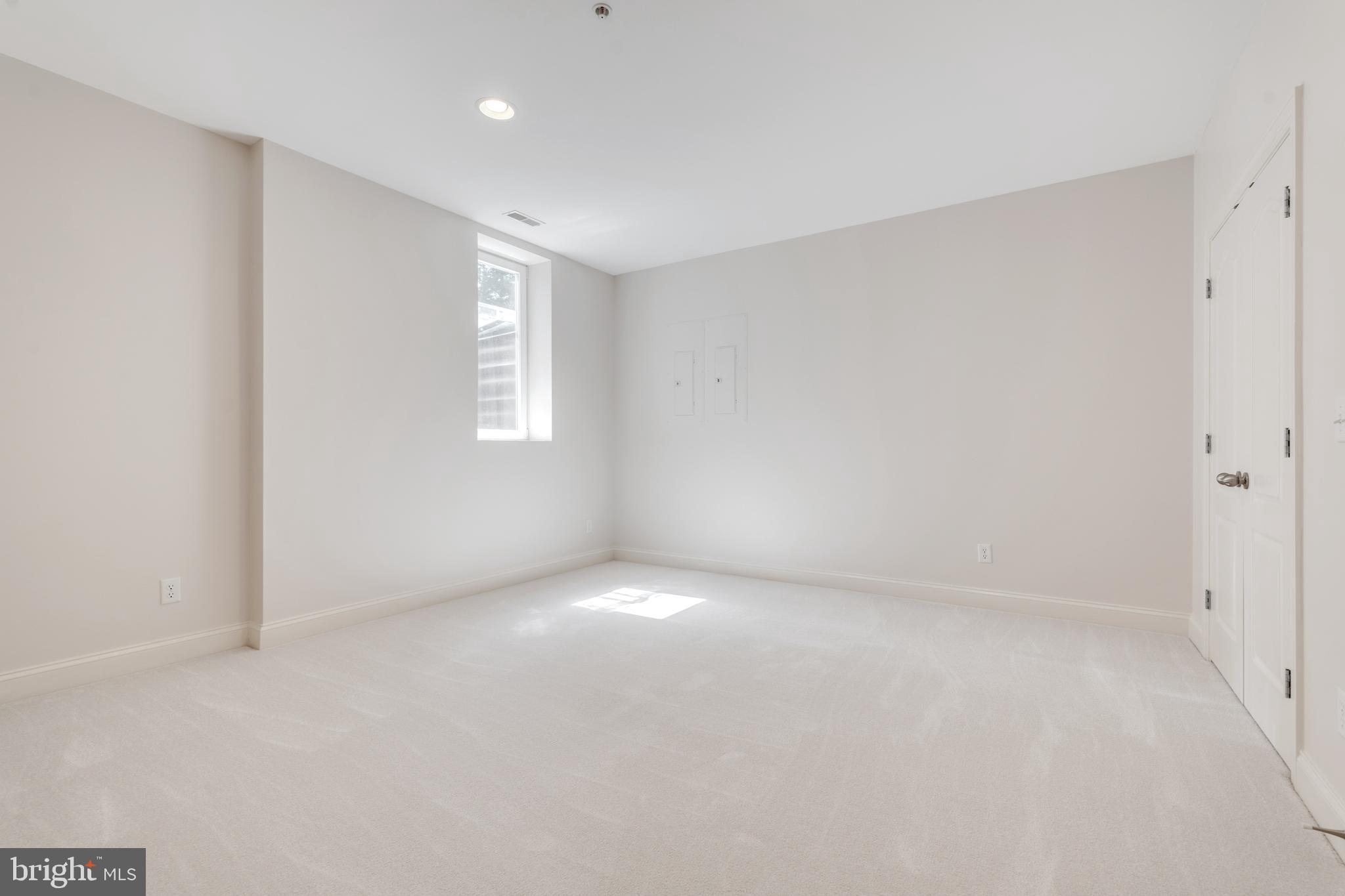 HOLDEN HILLS - Residential