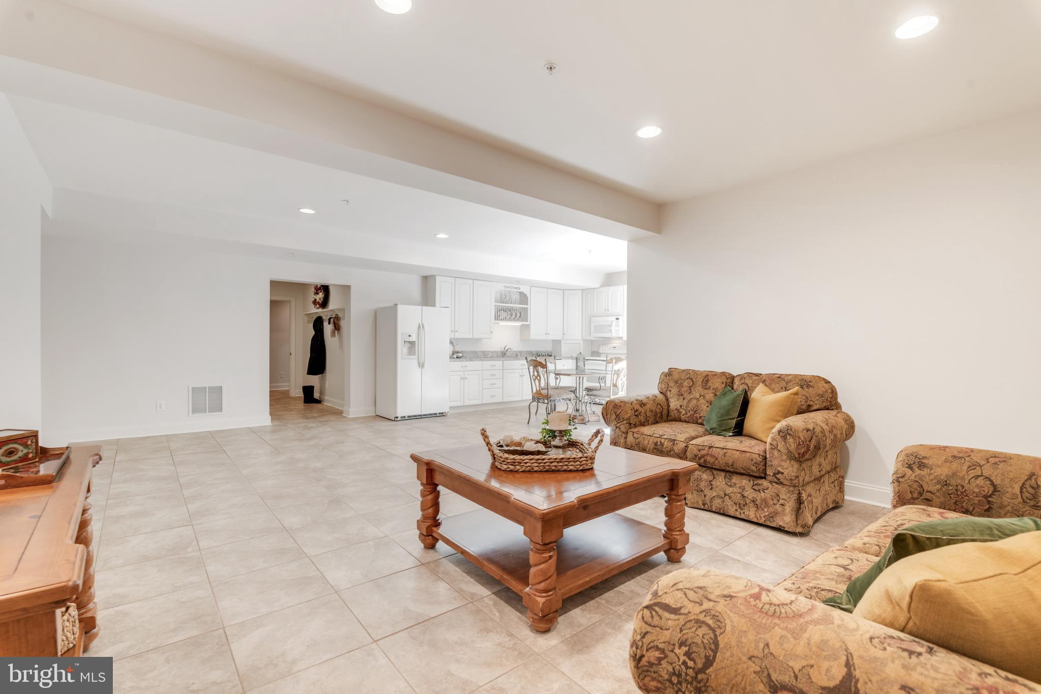 HOLDEN HILLS - Residential