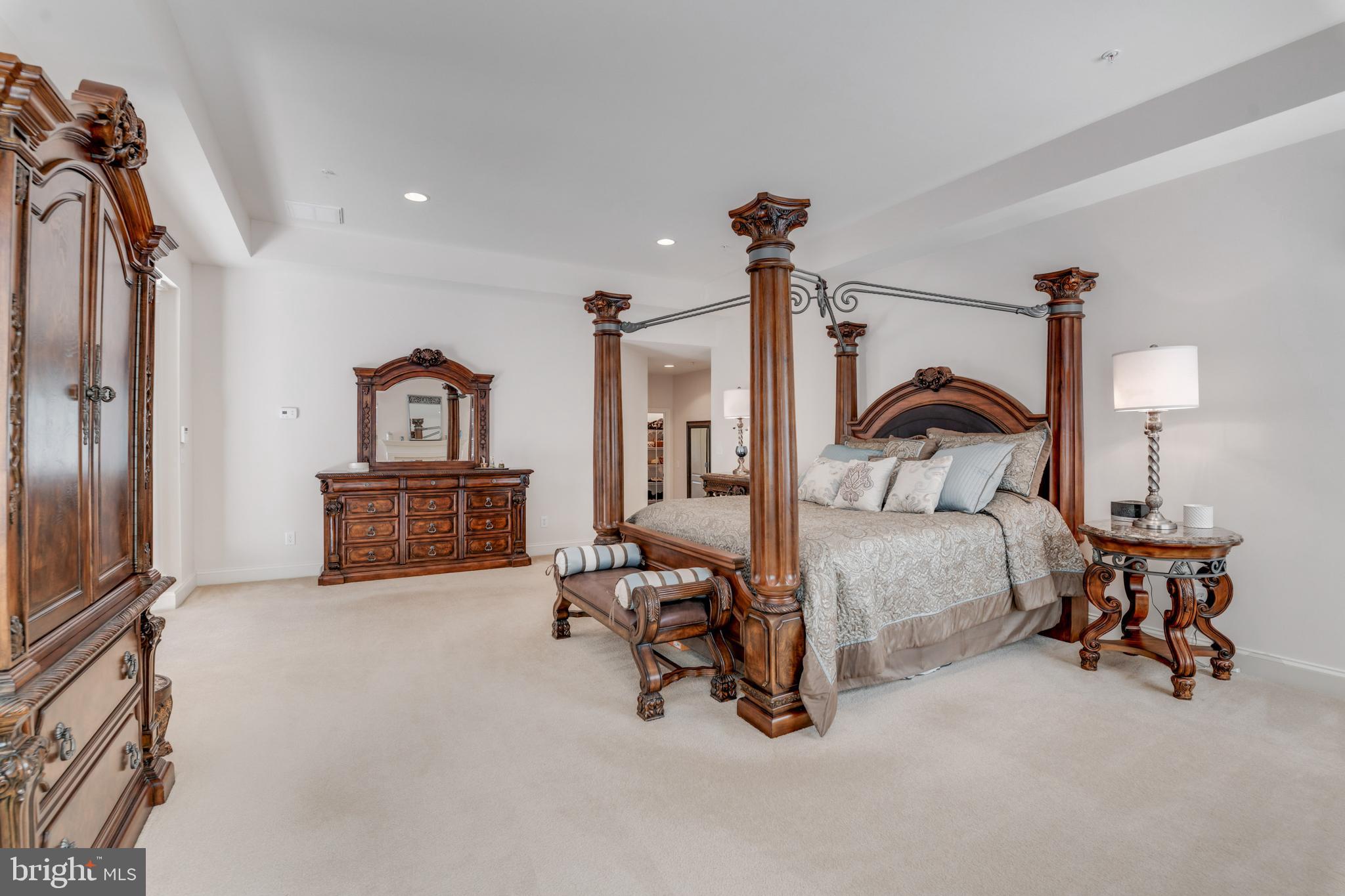 HOLDEN HILLS - Residential