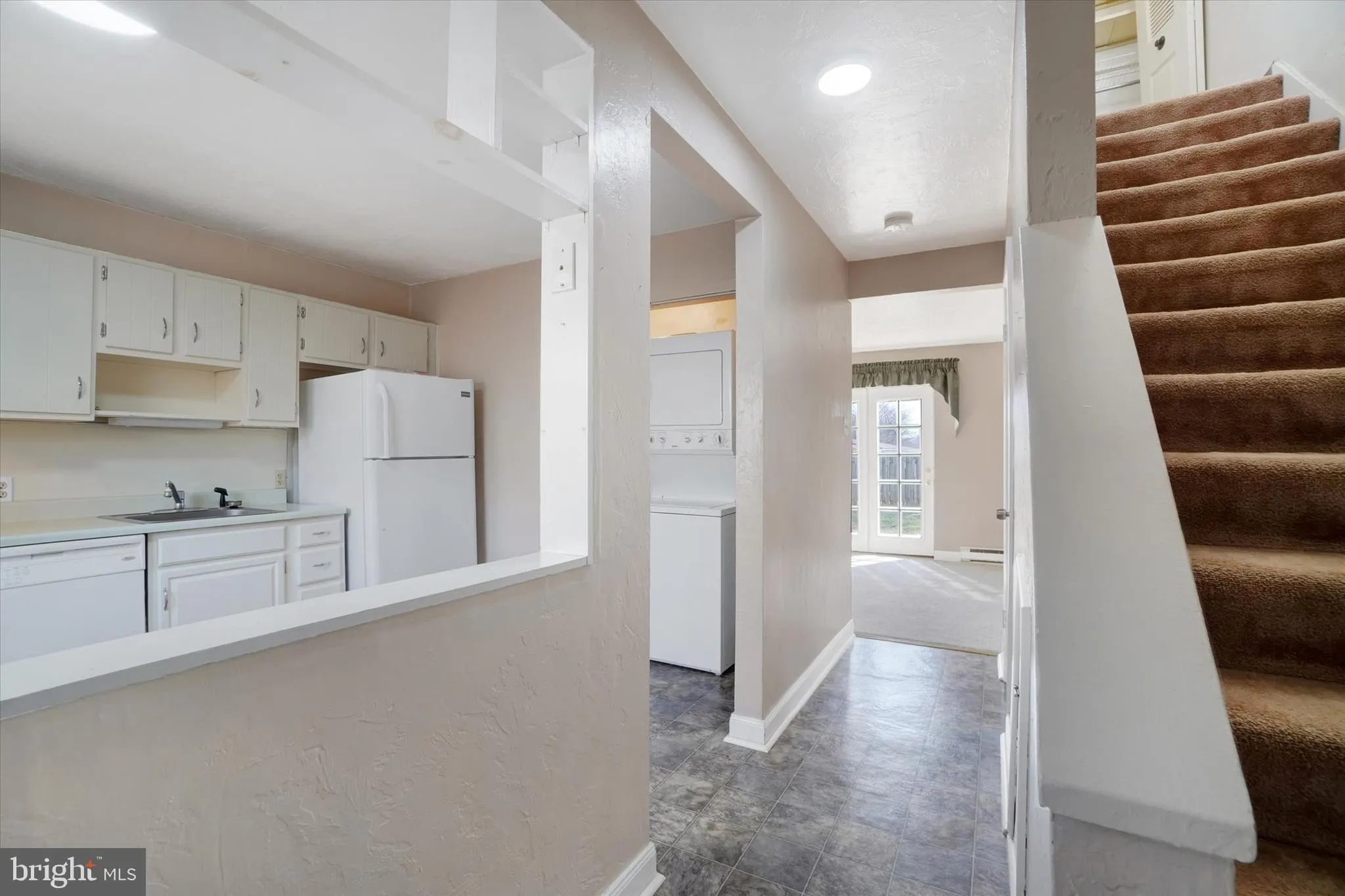 York, Pennsylvania 17408, United States, 2 Bedrooms Bedrooms, ,2 BathroomsBathrooms,Residential,Pending,78137