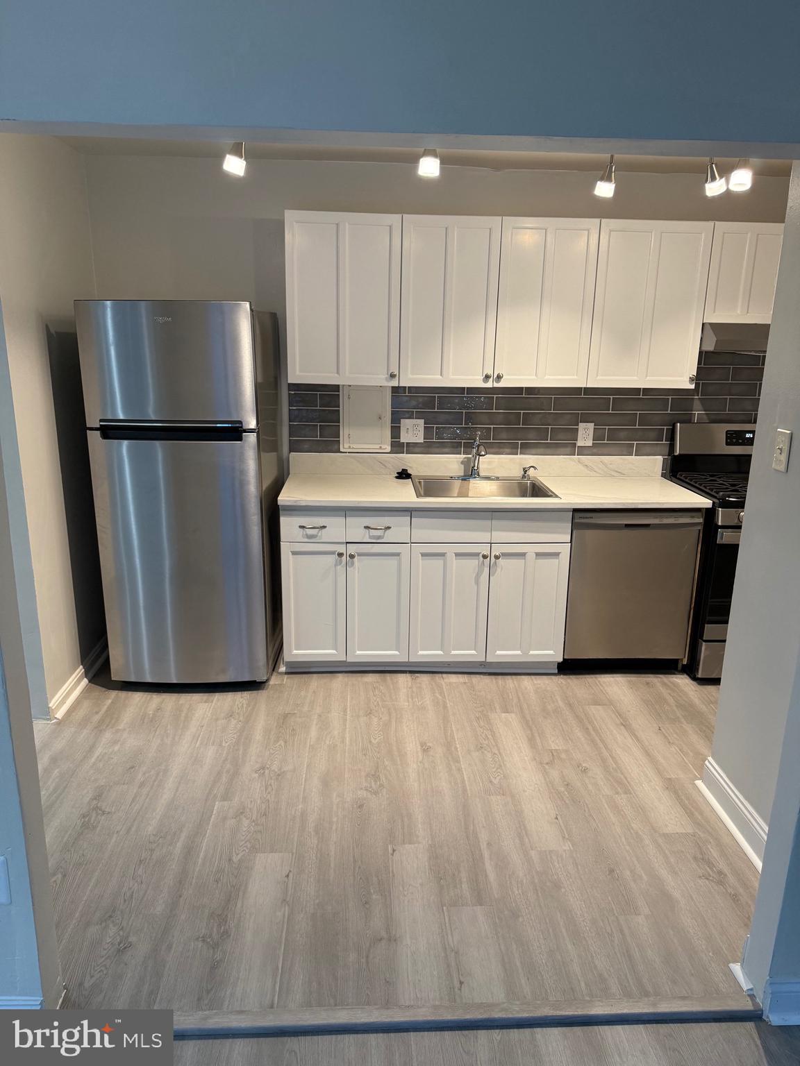 BETHESDA PARK - Residential Lease