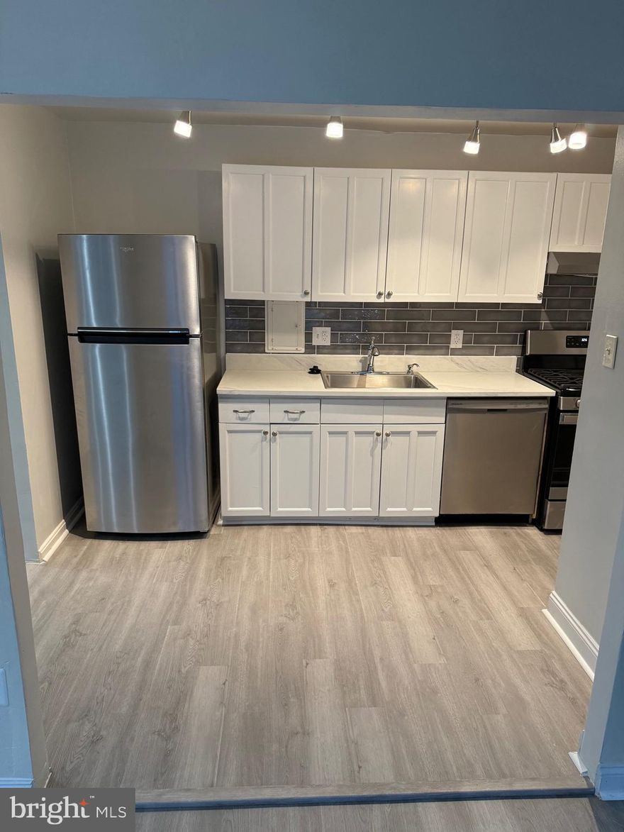 ALL UTILITIES INCLUDED IN RENT. Located in the heart of Rockville, a spacious, remodeled, 2 bedroom condo, on the 2nd floor, with a balcony overlooking the luscious green courtyard. Amenities include: outdoor pool, tennis court, and a laundry facility. Just minutes from White Flint Metro, Naval Medical Center, shopping, and dining.