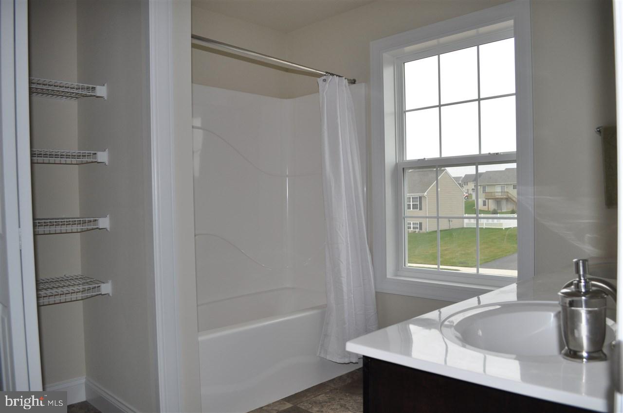 CHESTNUT VALLEY - Residential