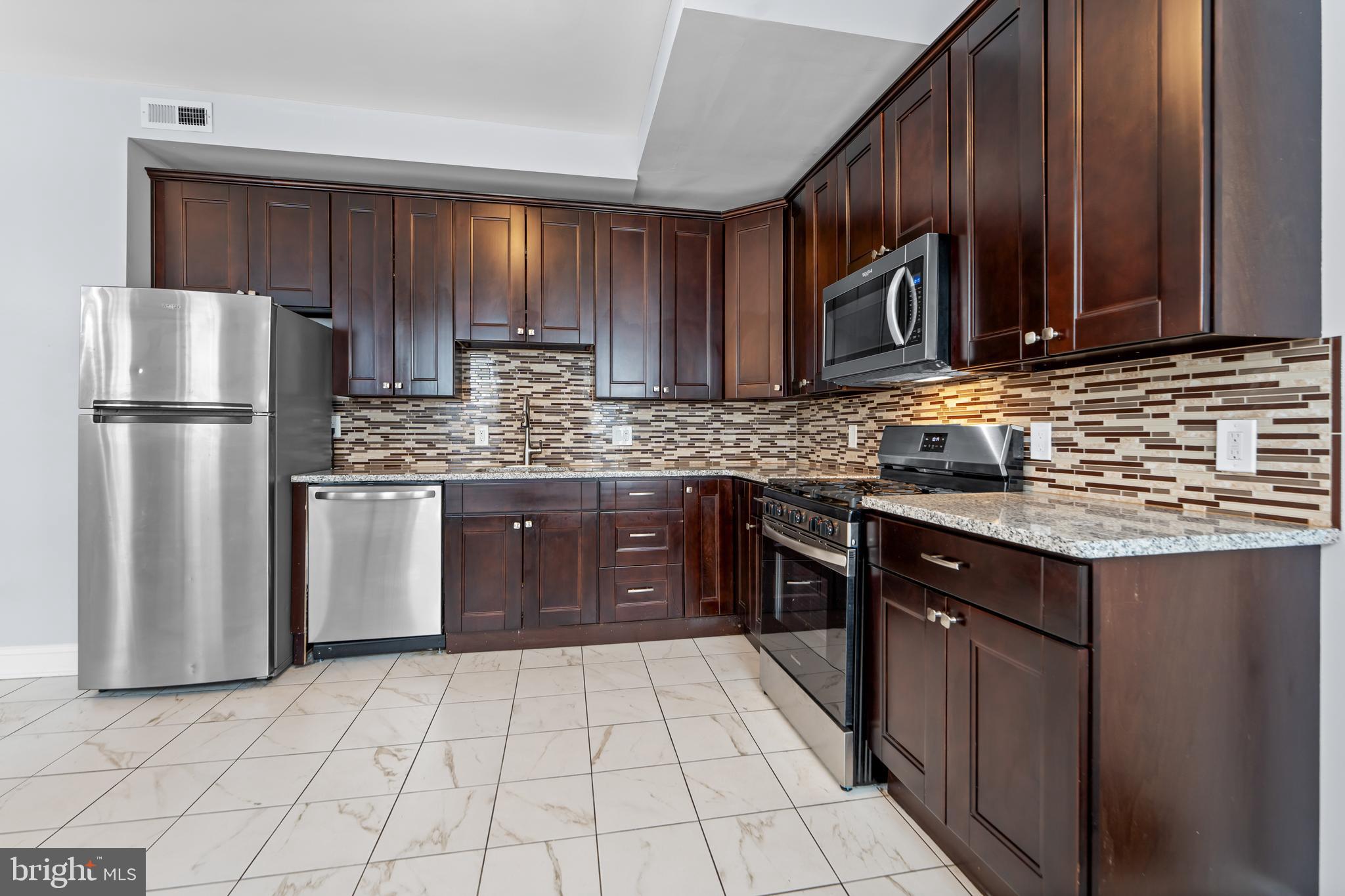 LITTLE ITALY - Residential