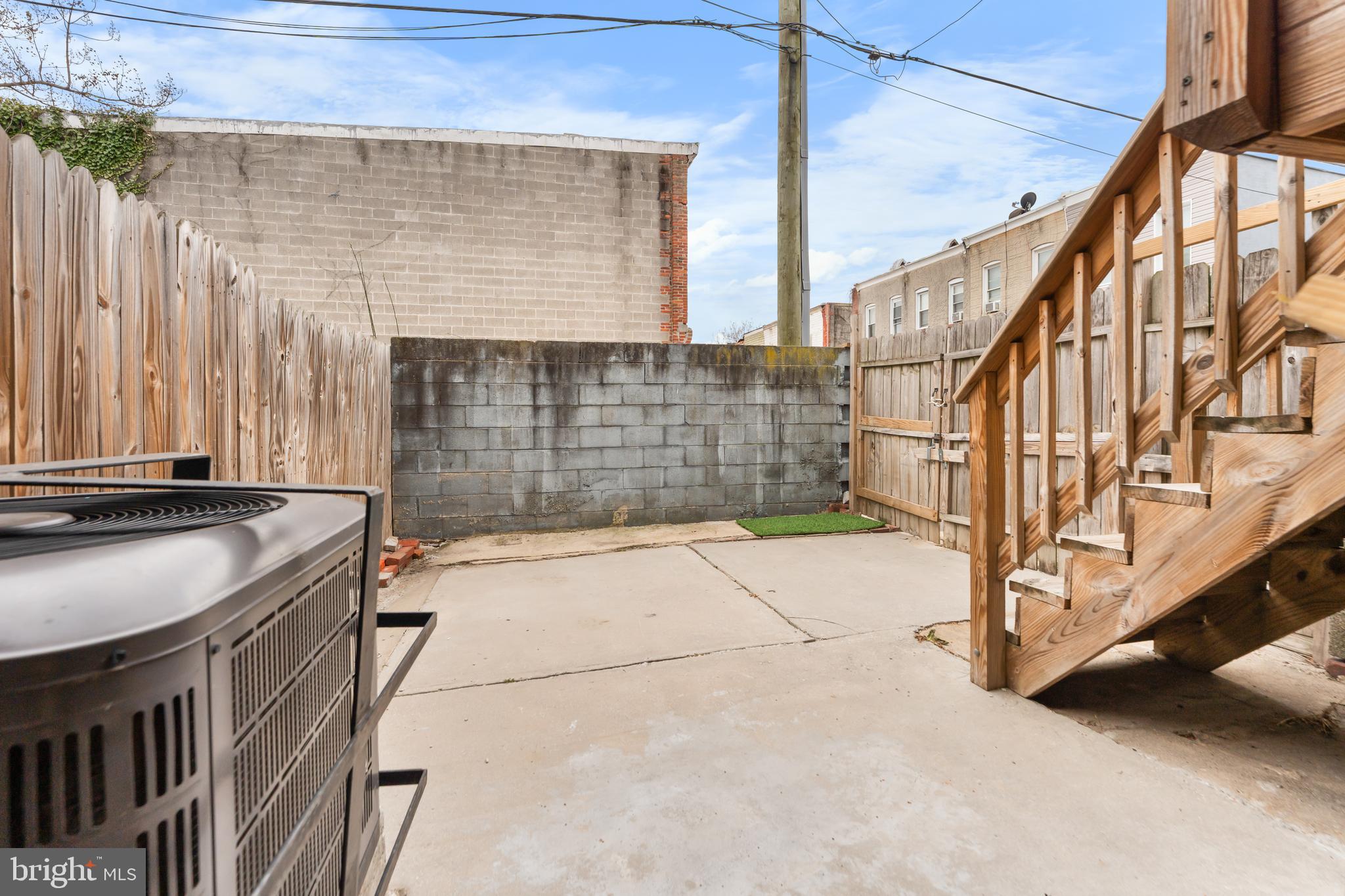 LITTLE ITALY - Residential