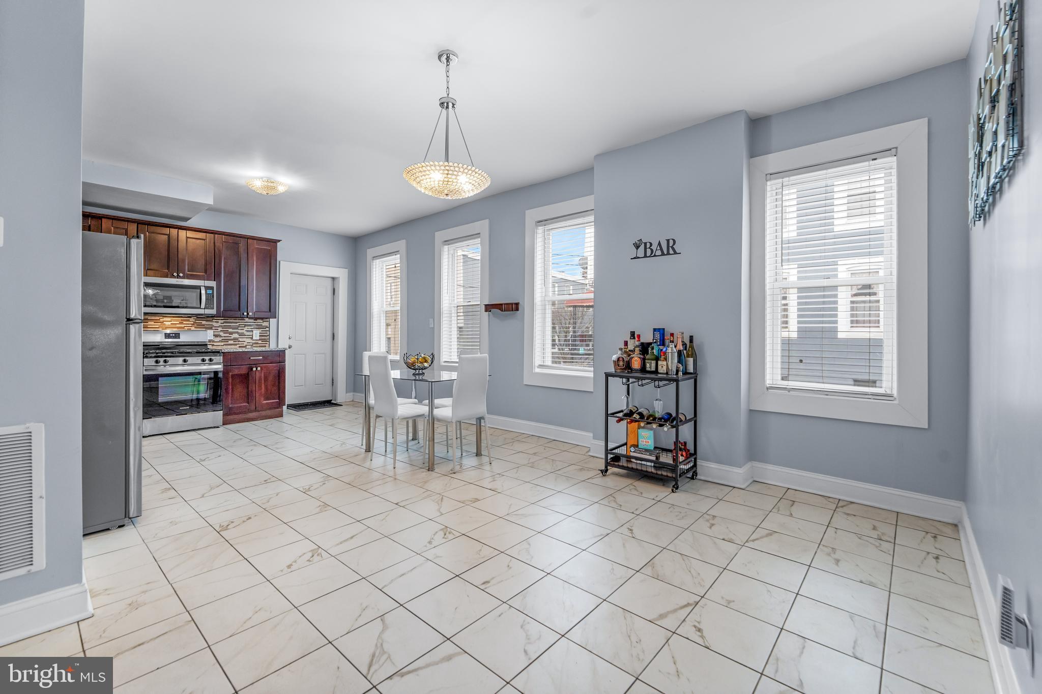 LITTLE ITALY - Residential