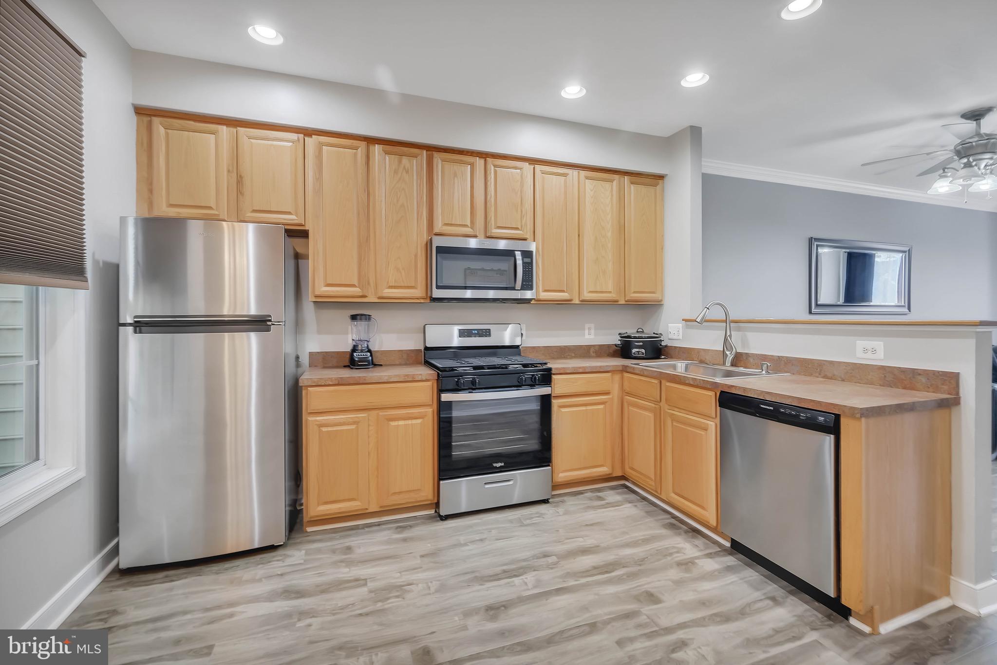 DALE CITY - Residential Lease