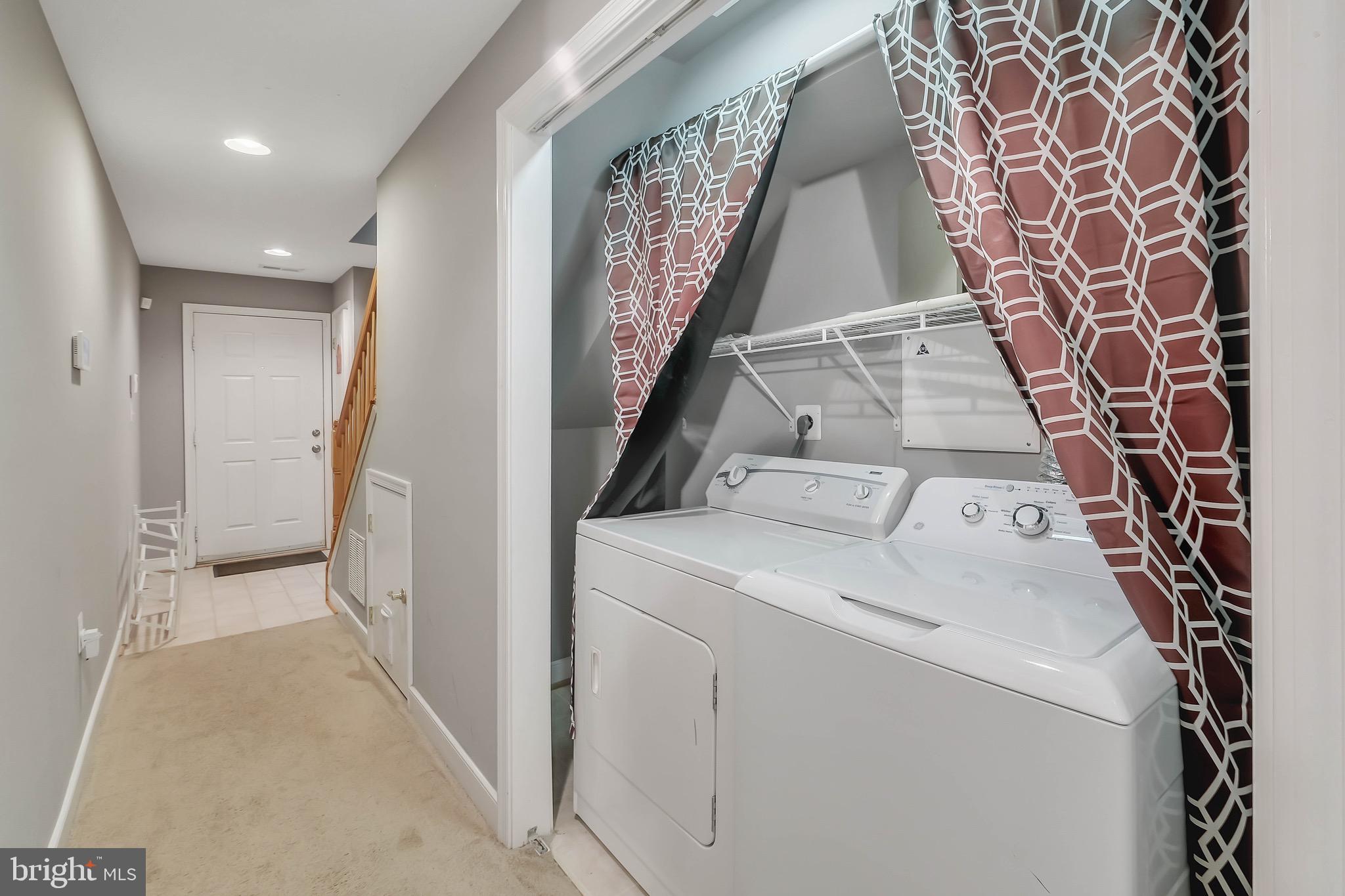 DALE CITY - Residential Lease