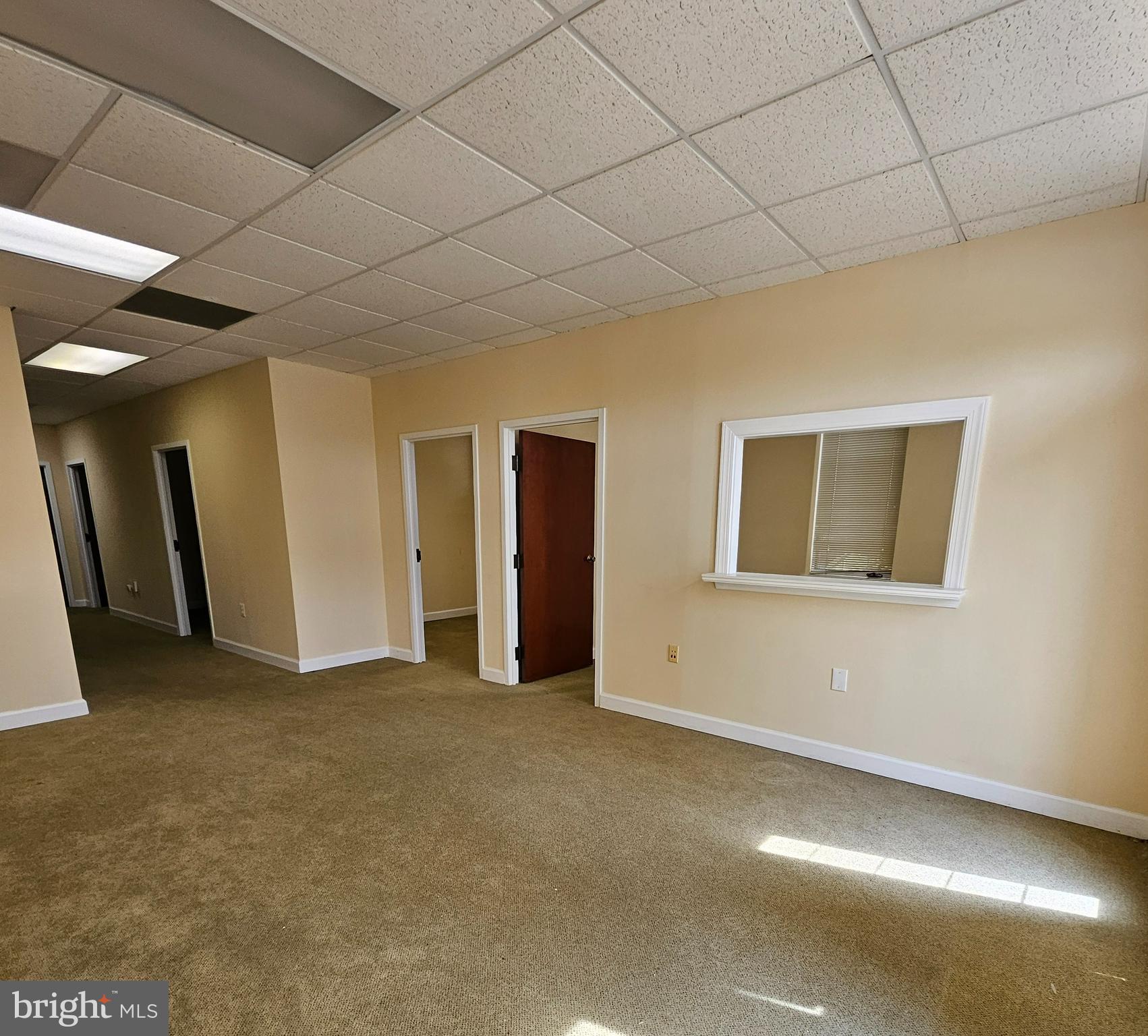 EVERGREEN OFFICE - Commercial Lease