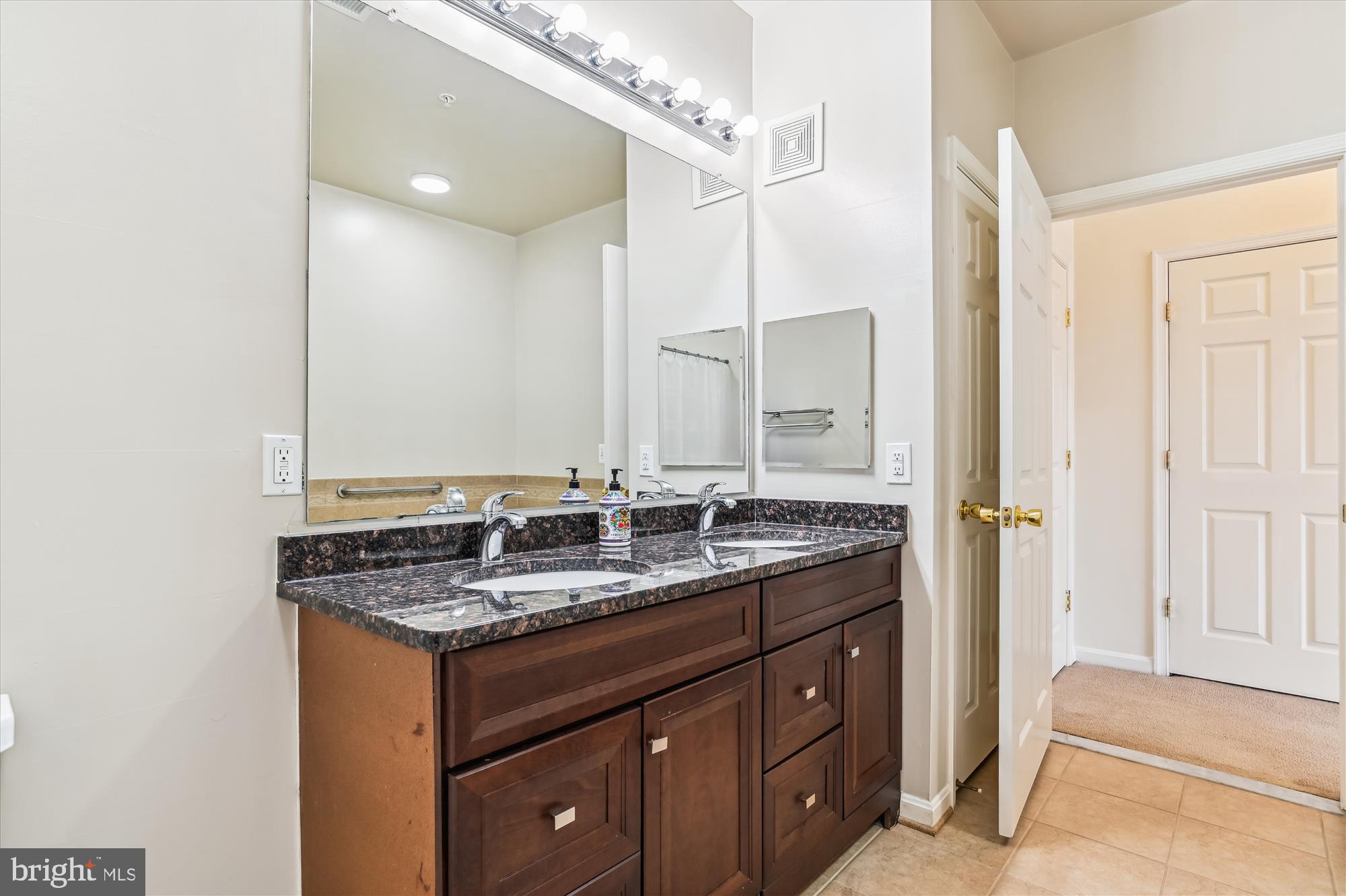 VICTORIA FALLS 2 - Residential