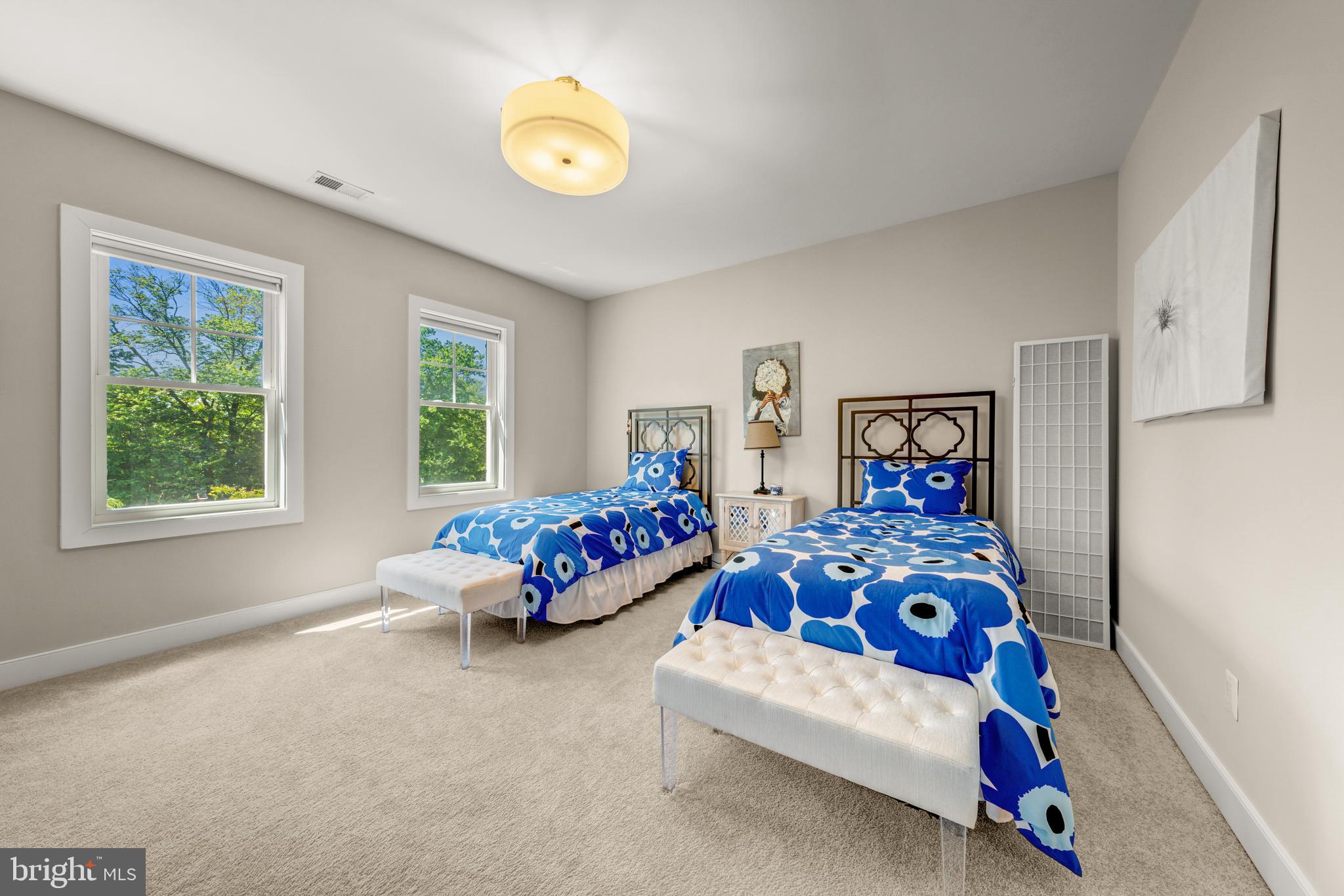 SLEEPY HOLLOW - Residential