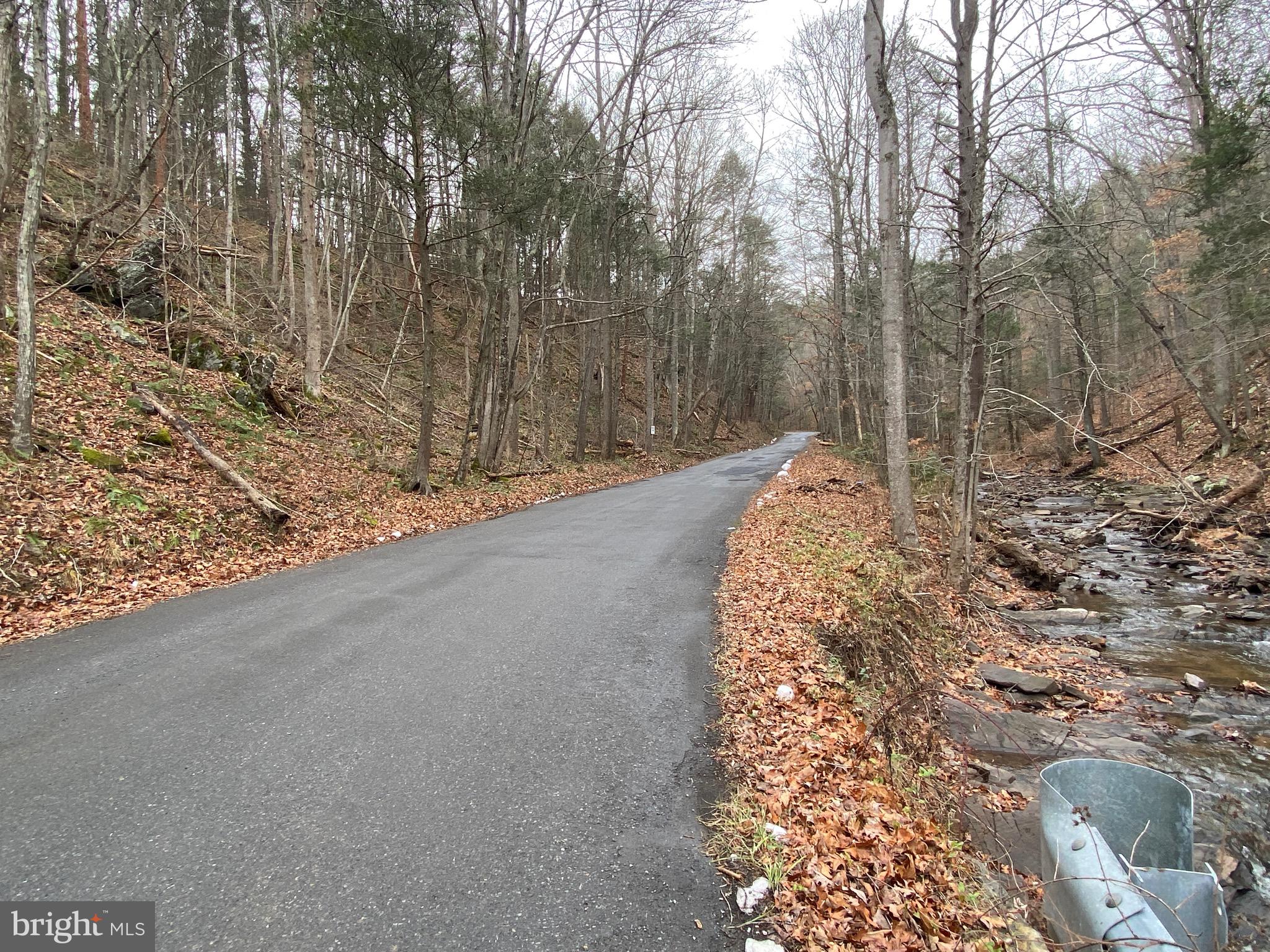 EAGLE MOUNTAIN - Land