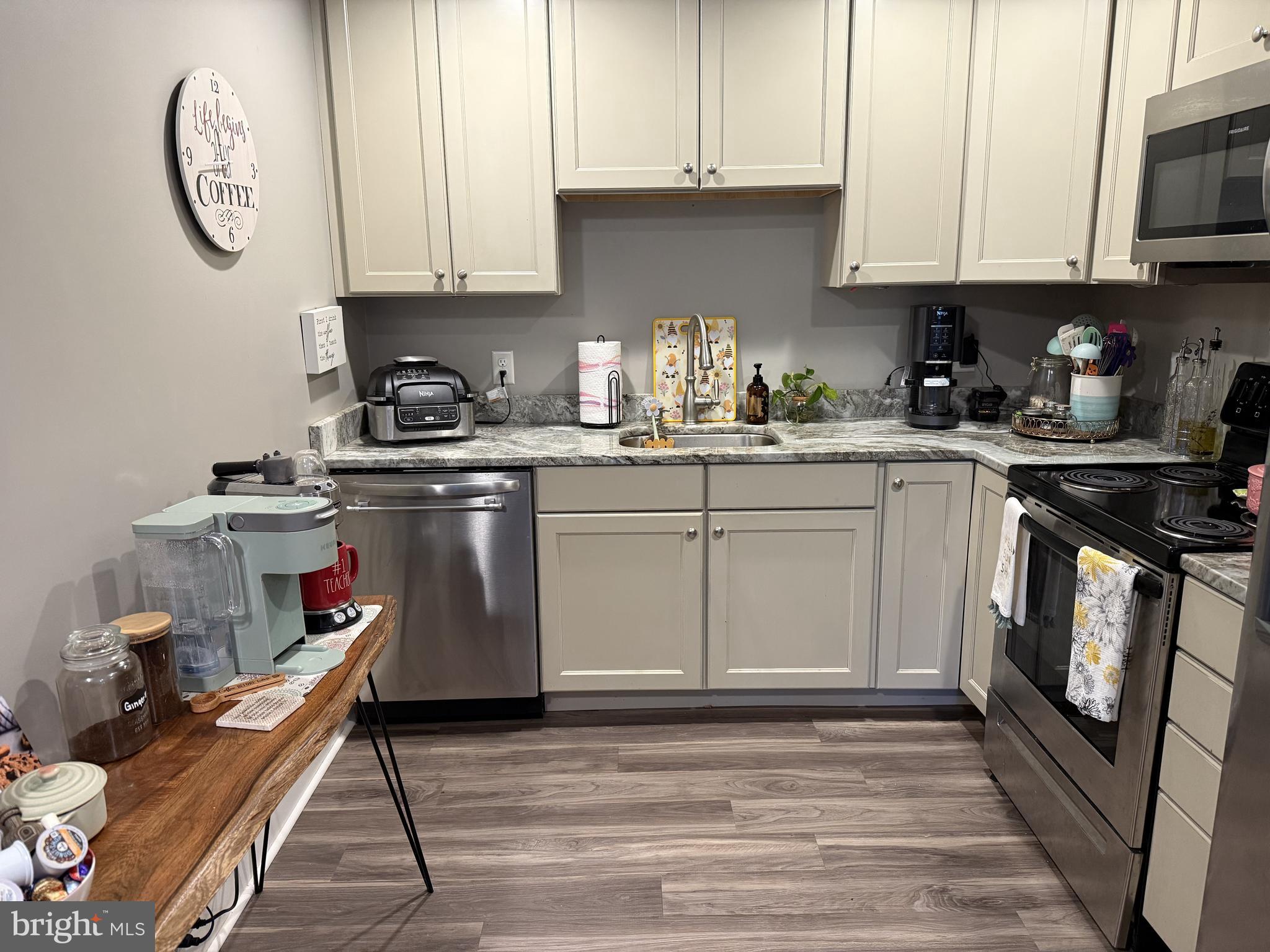 CUMBERLAND TOWNSHIP - Residential Lease