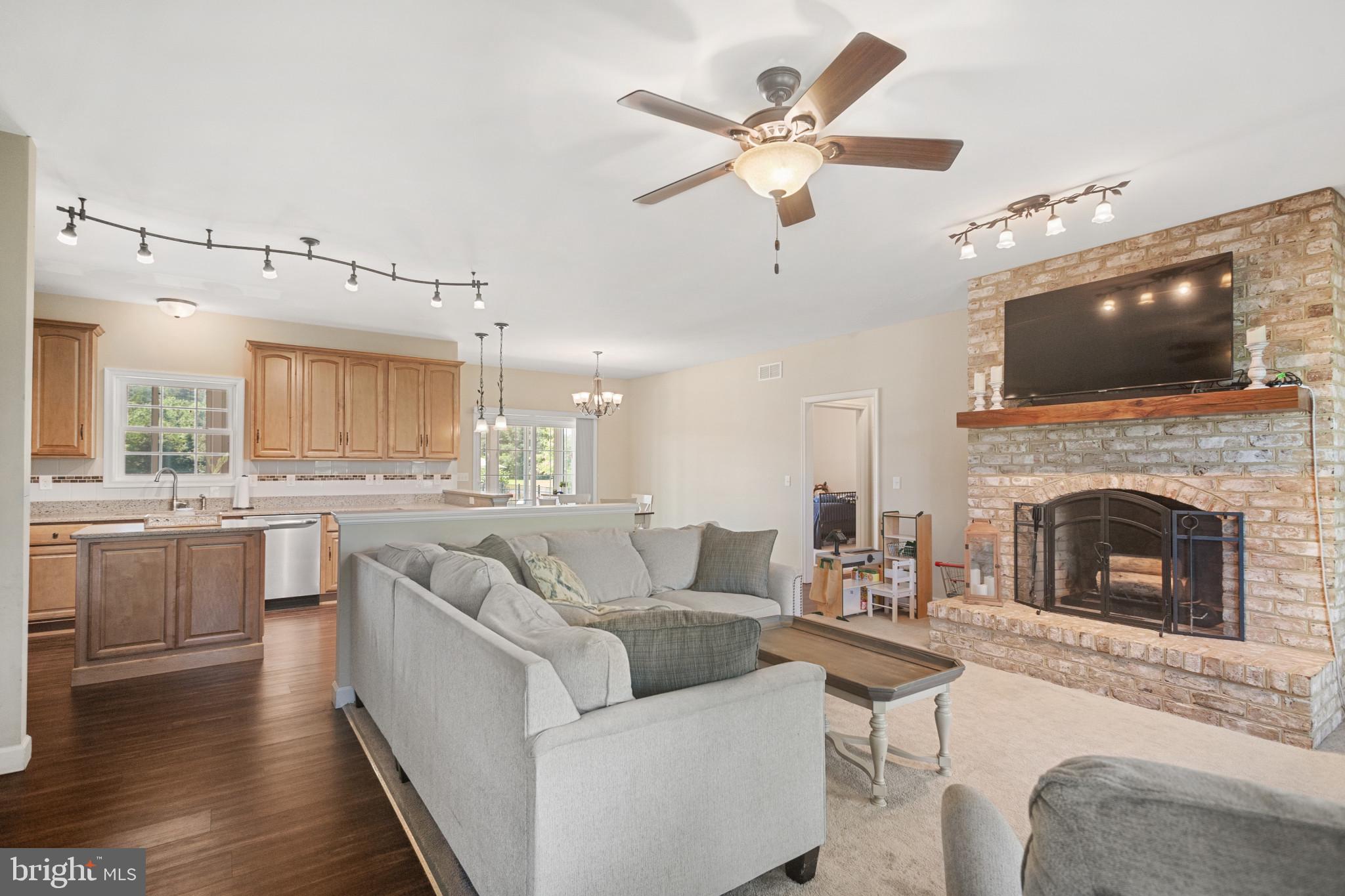 DENTON AREA - Residential