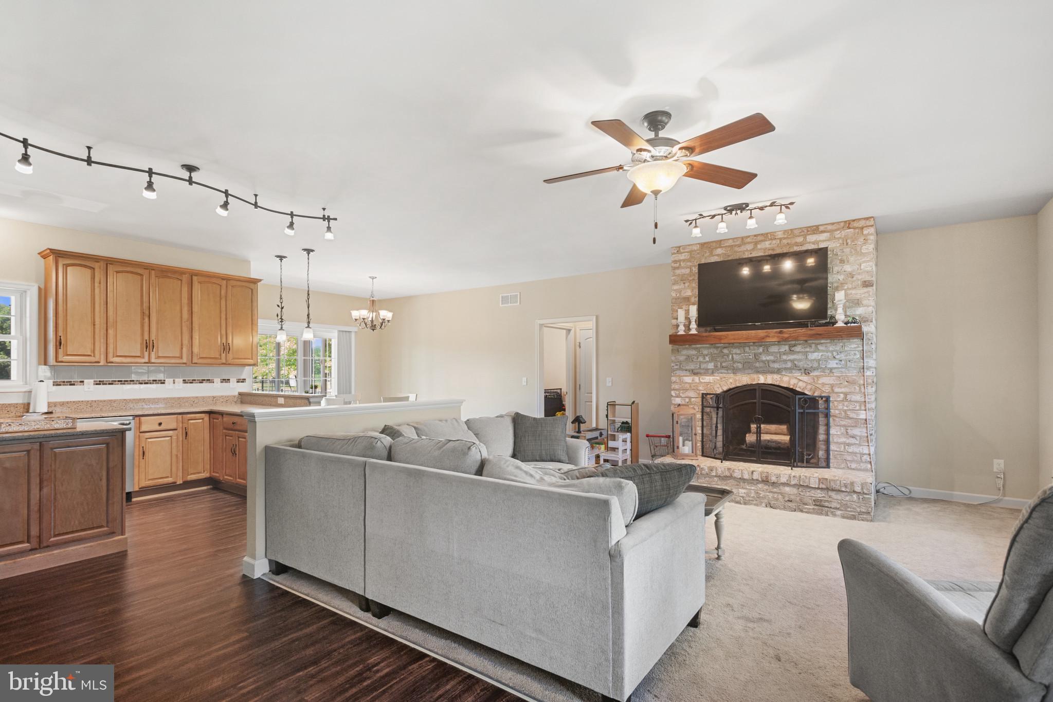 DENTON AREA - Residential