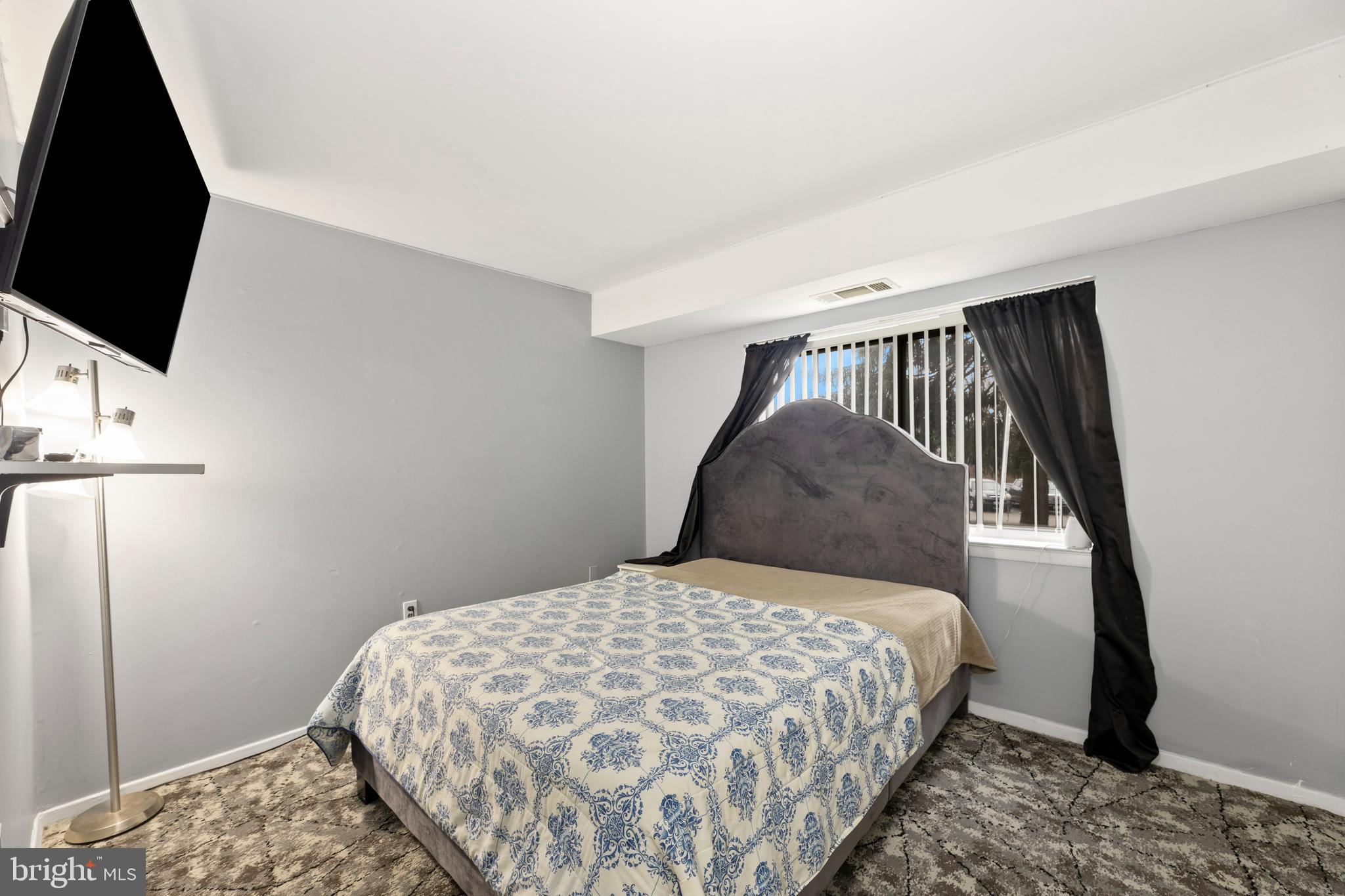 BETHESDA PARK - Residential