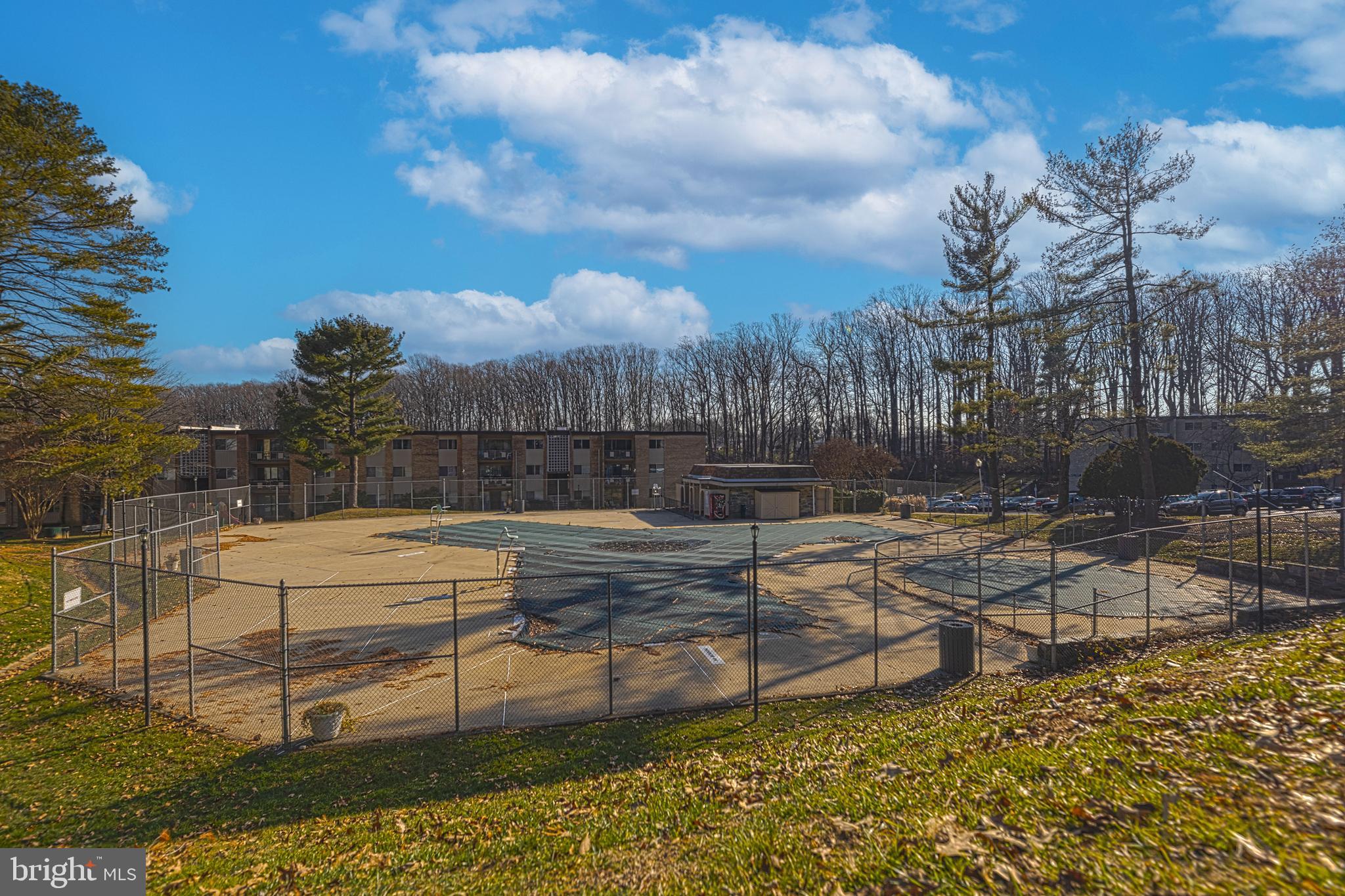BETHESDA PARK - Residential