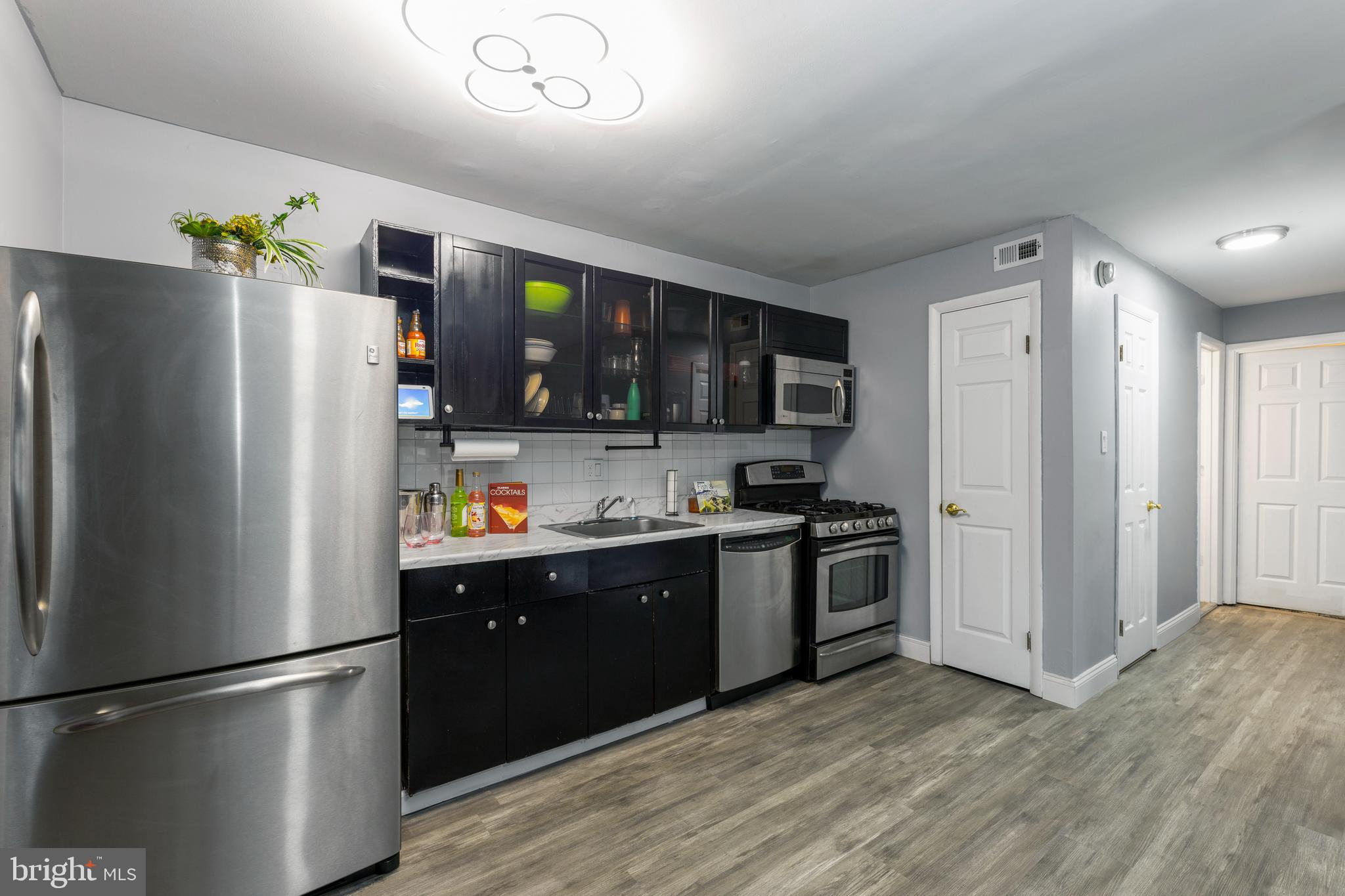 BETHESDA PARK - Residential