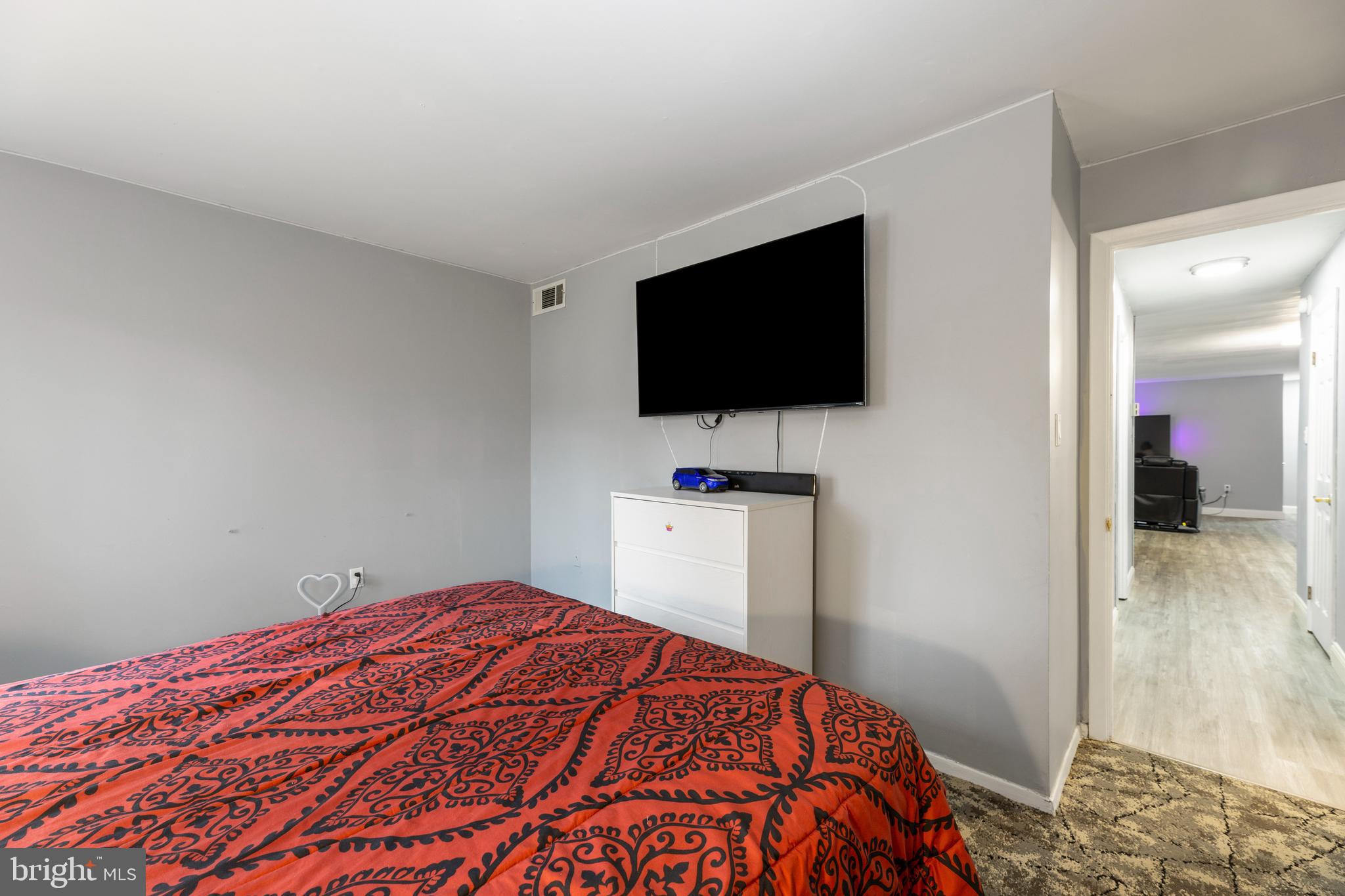 BETHESDA PARK - Residential