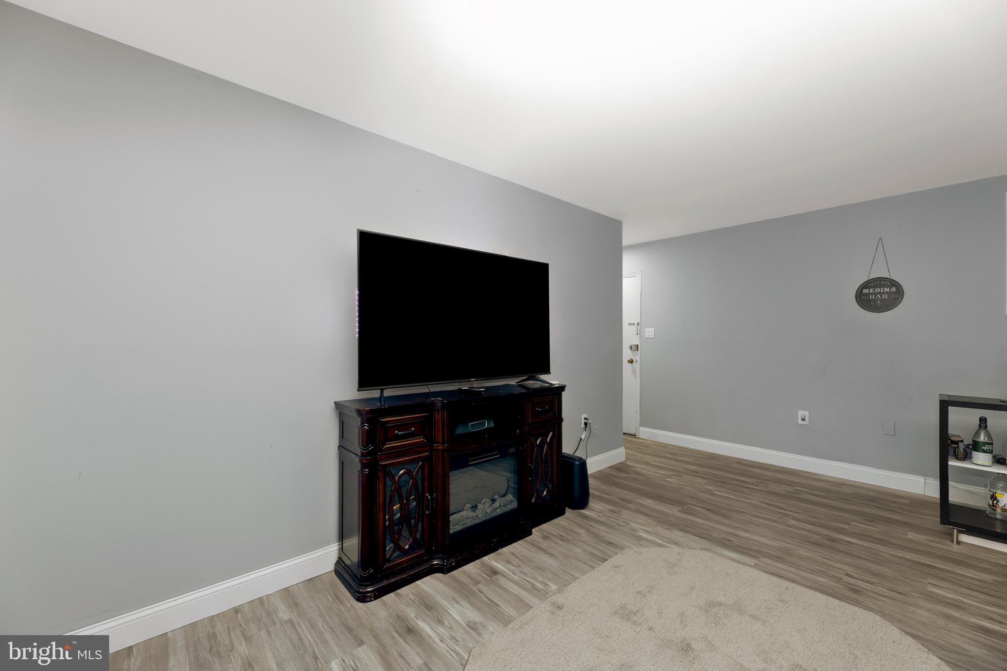 BETHESDA PARK - Residential