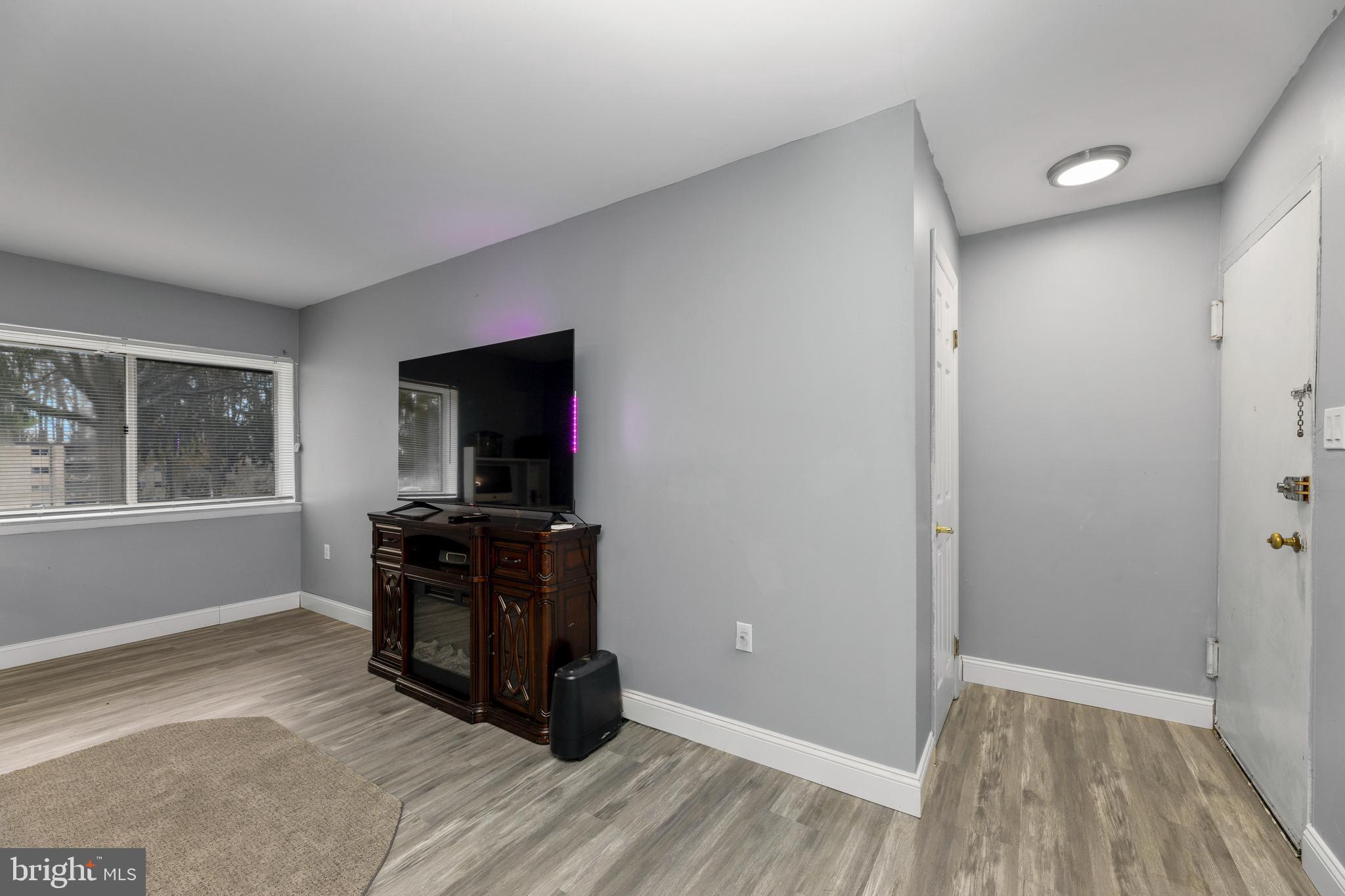 BETHESDA PARK - Residential