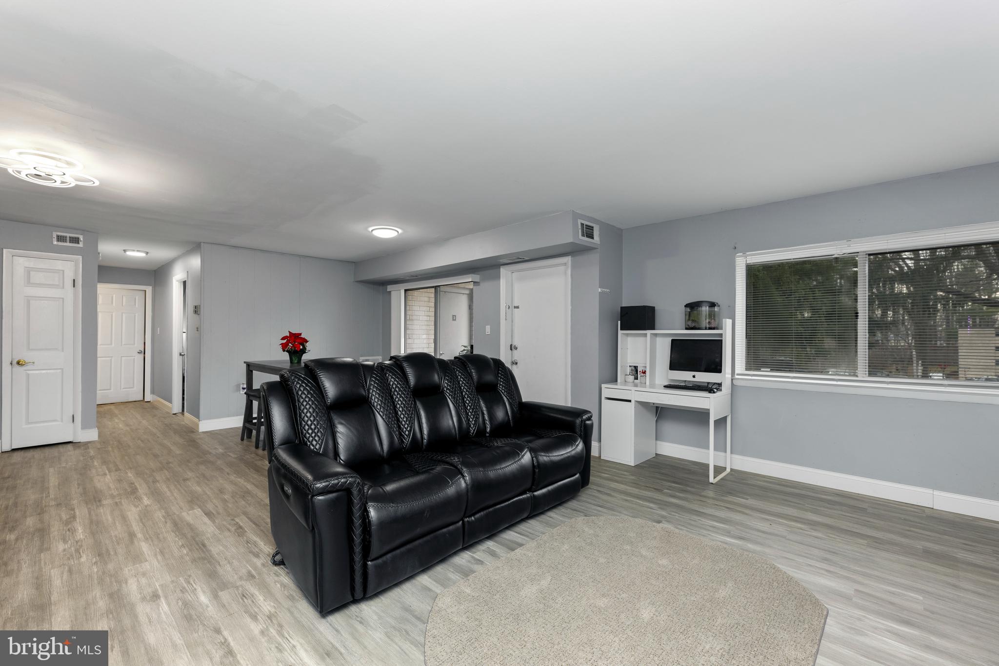 BETHESDA PARK - Residential