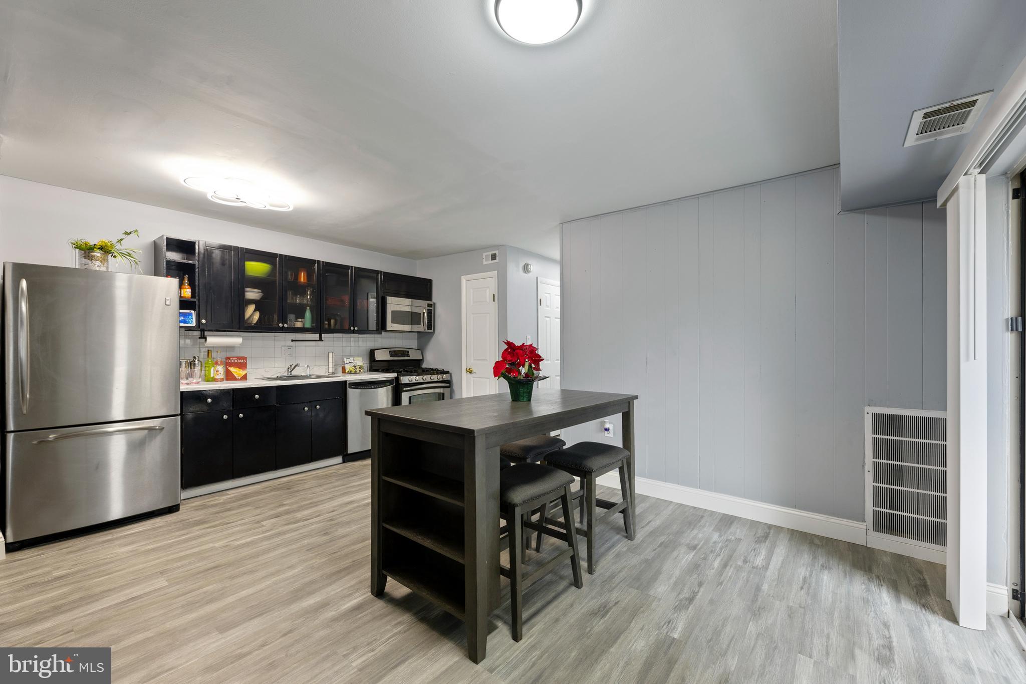 BETHESDA PARK - Residential