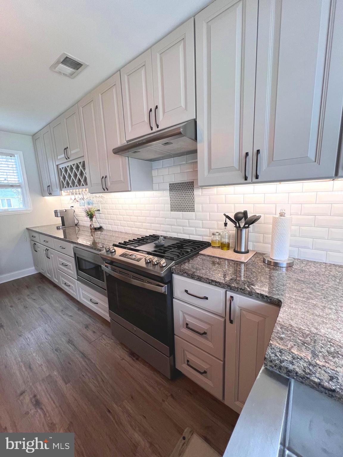 SHOREHAM BEACH - Residential