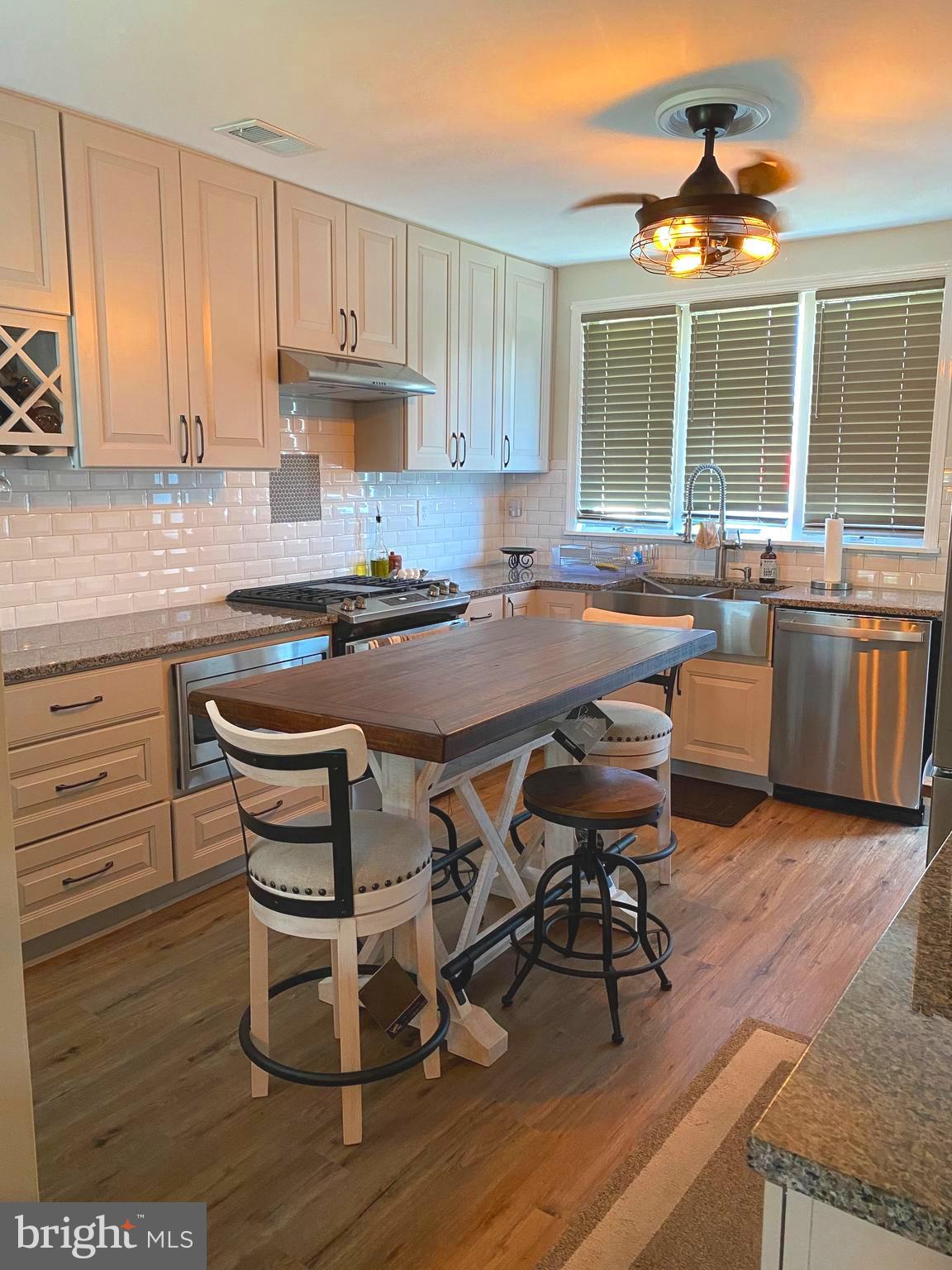 SHOREHAM BEACH - Residential