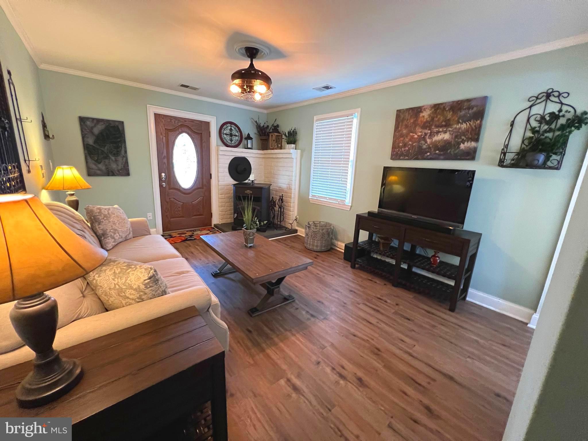 SHOREHAM BEACH - Residential